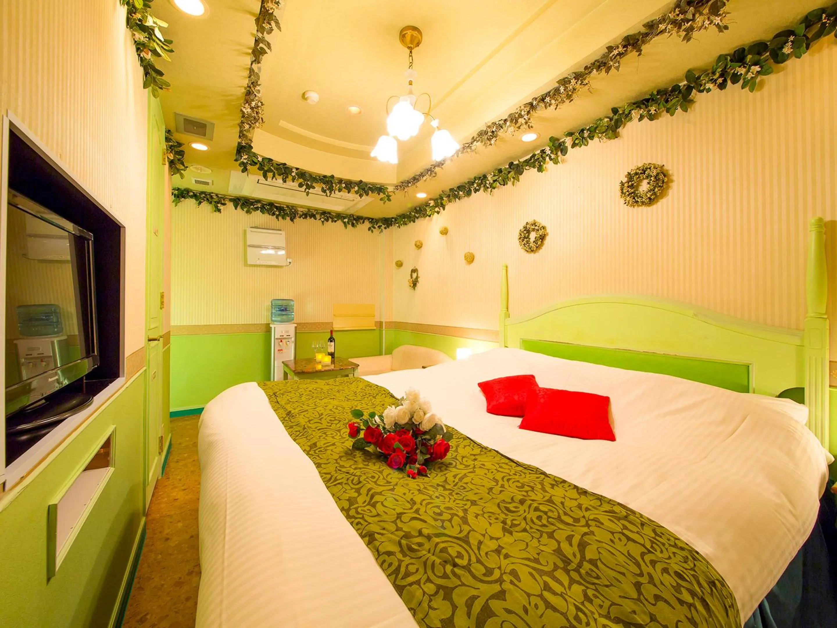 Photo of the whole room, Bed in Hotel Gallery (Adult Only)