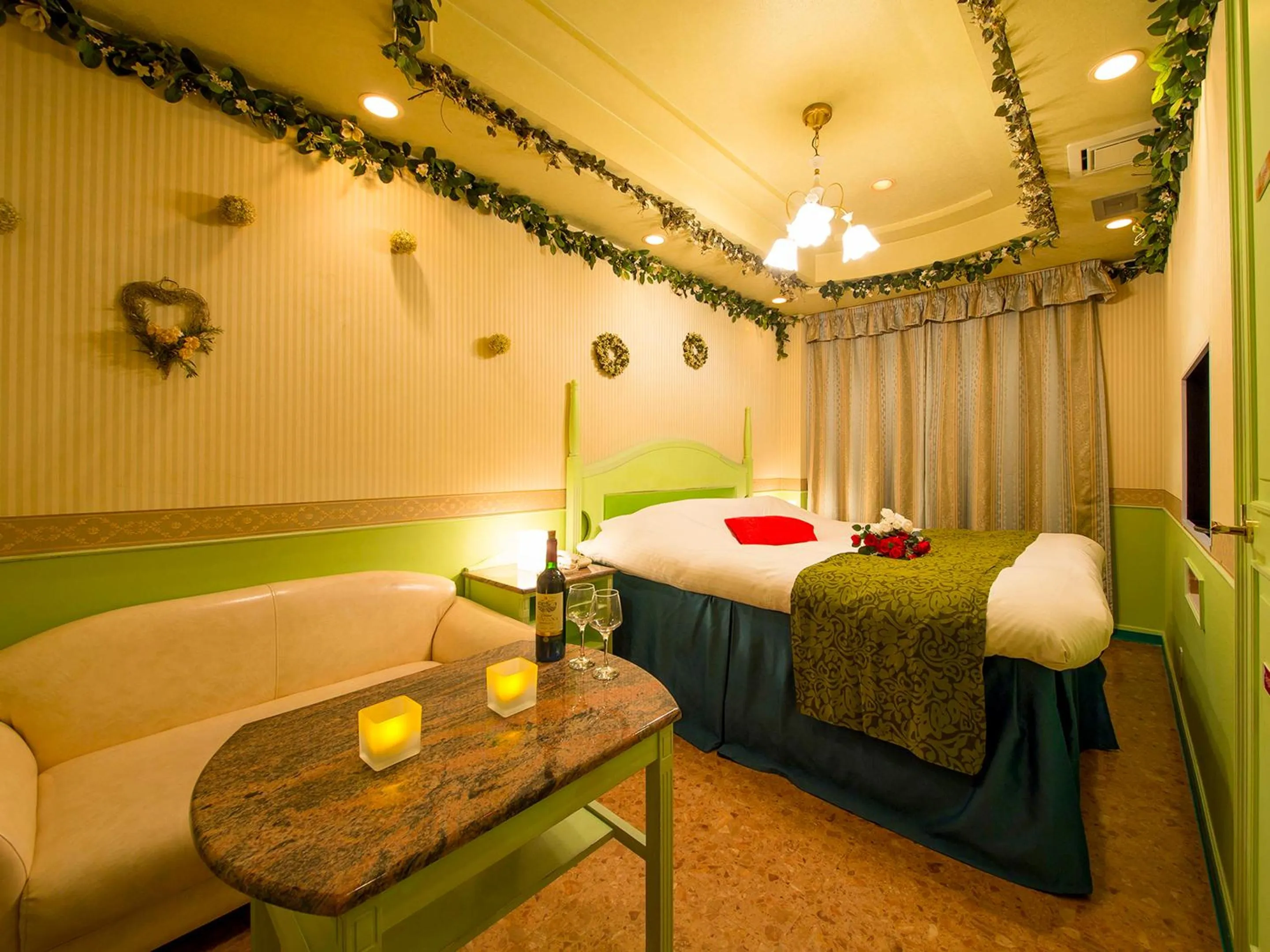 Photo of the whole room, Bed in Hotel Gallery (Adult Only)