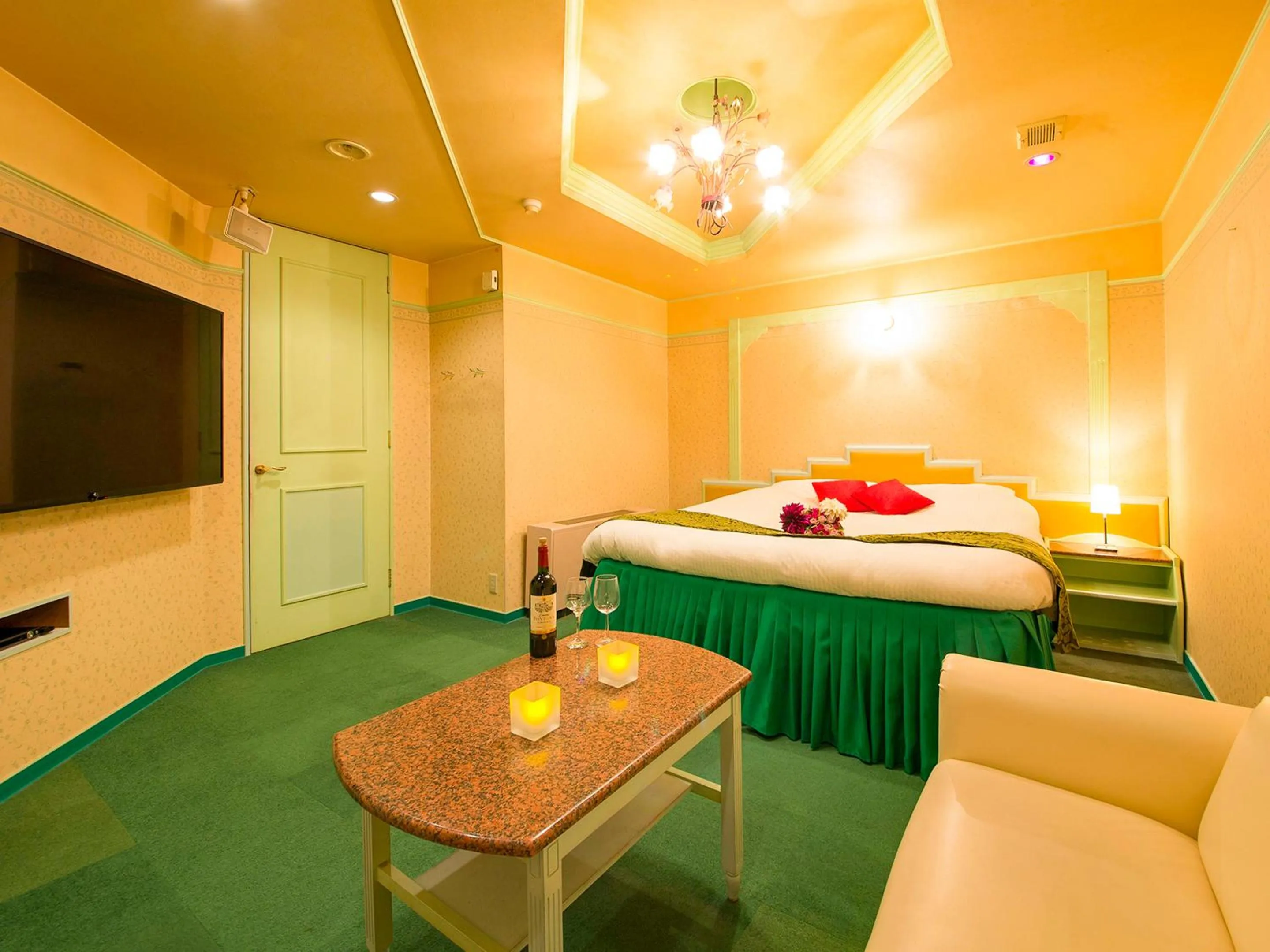 Photo of the whole room, Bed in Hotel Gallery (Adult Only)