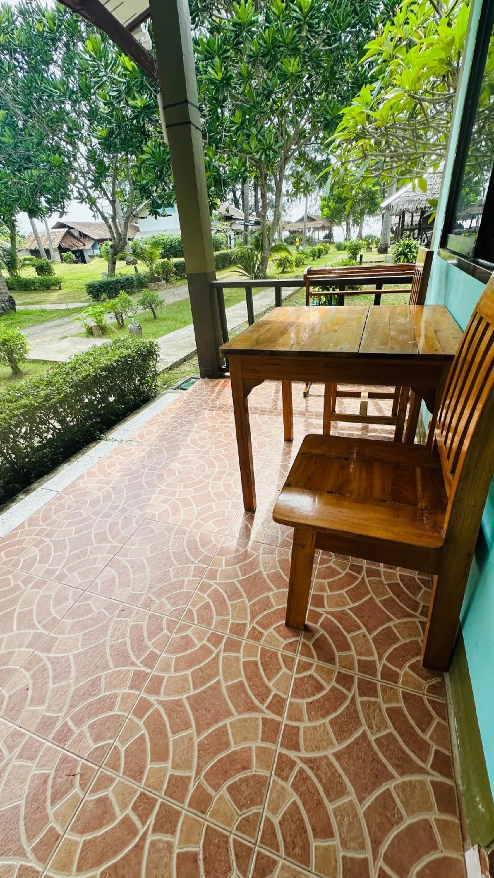 Facade/entrance in Lanta L.D. Beach Bungalow