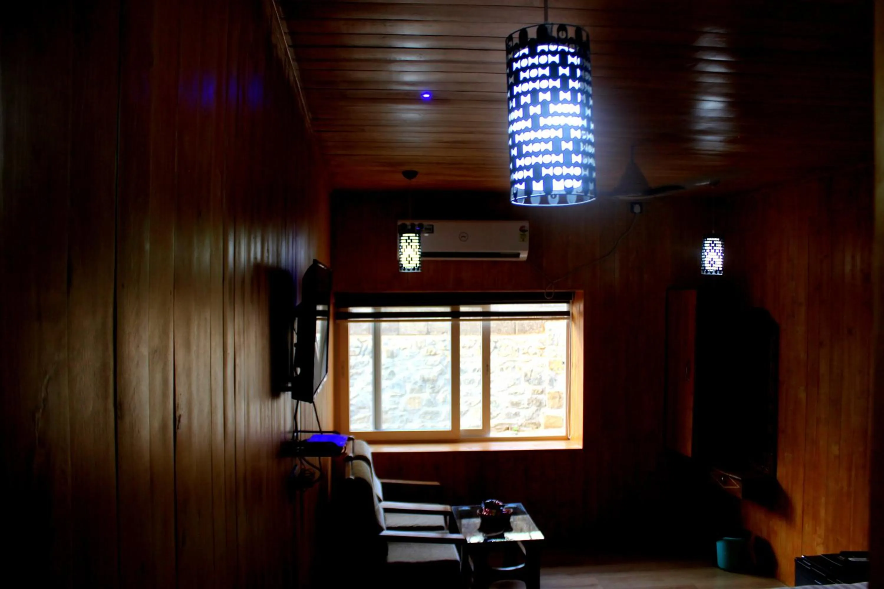 Hotel Toppers Corner