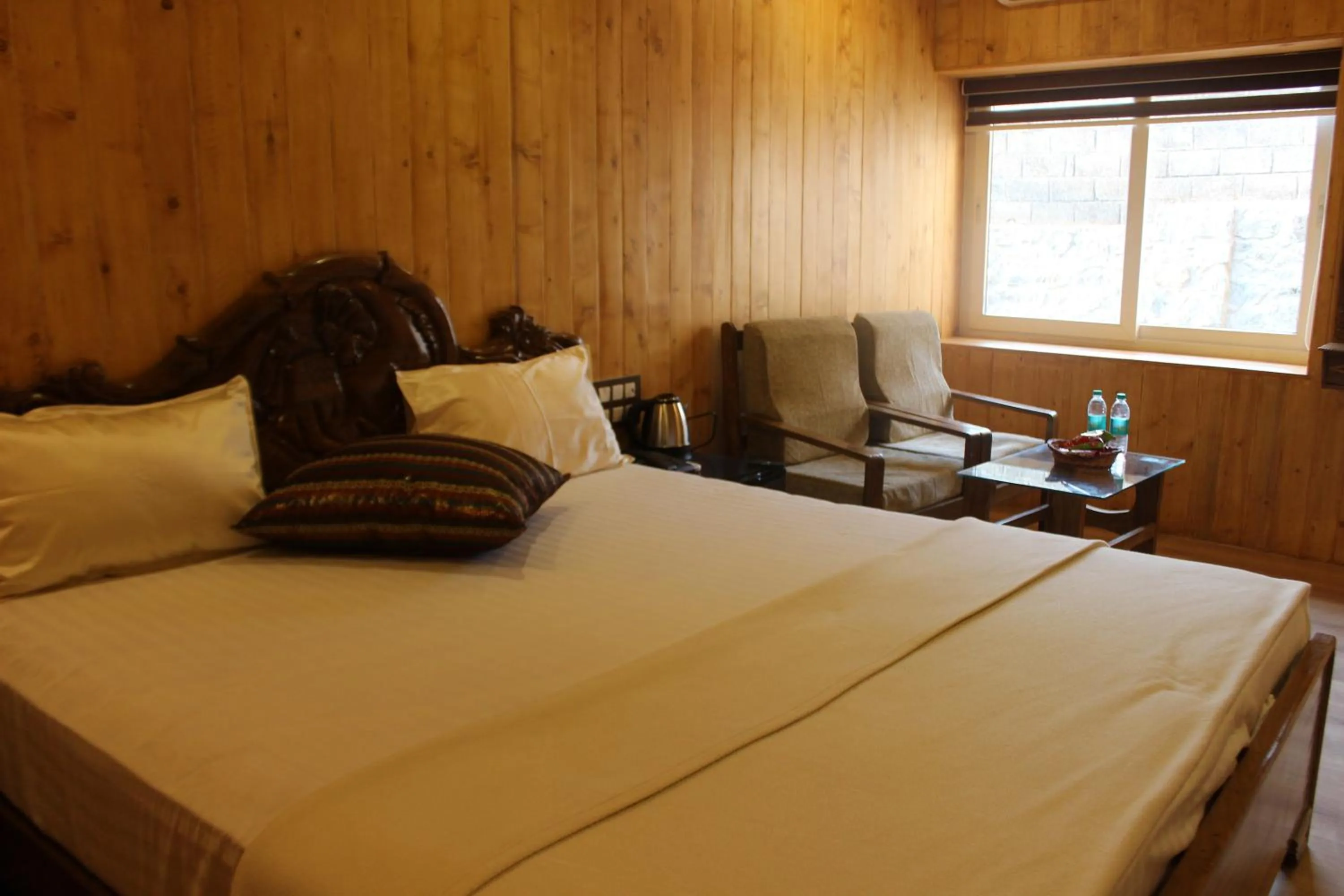 Hotel Toppers Corner