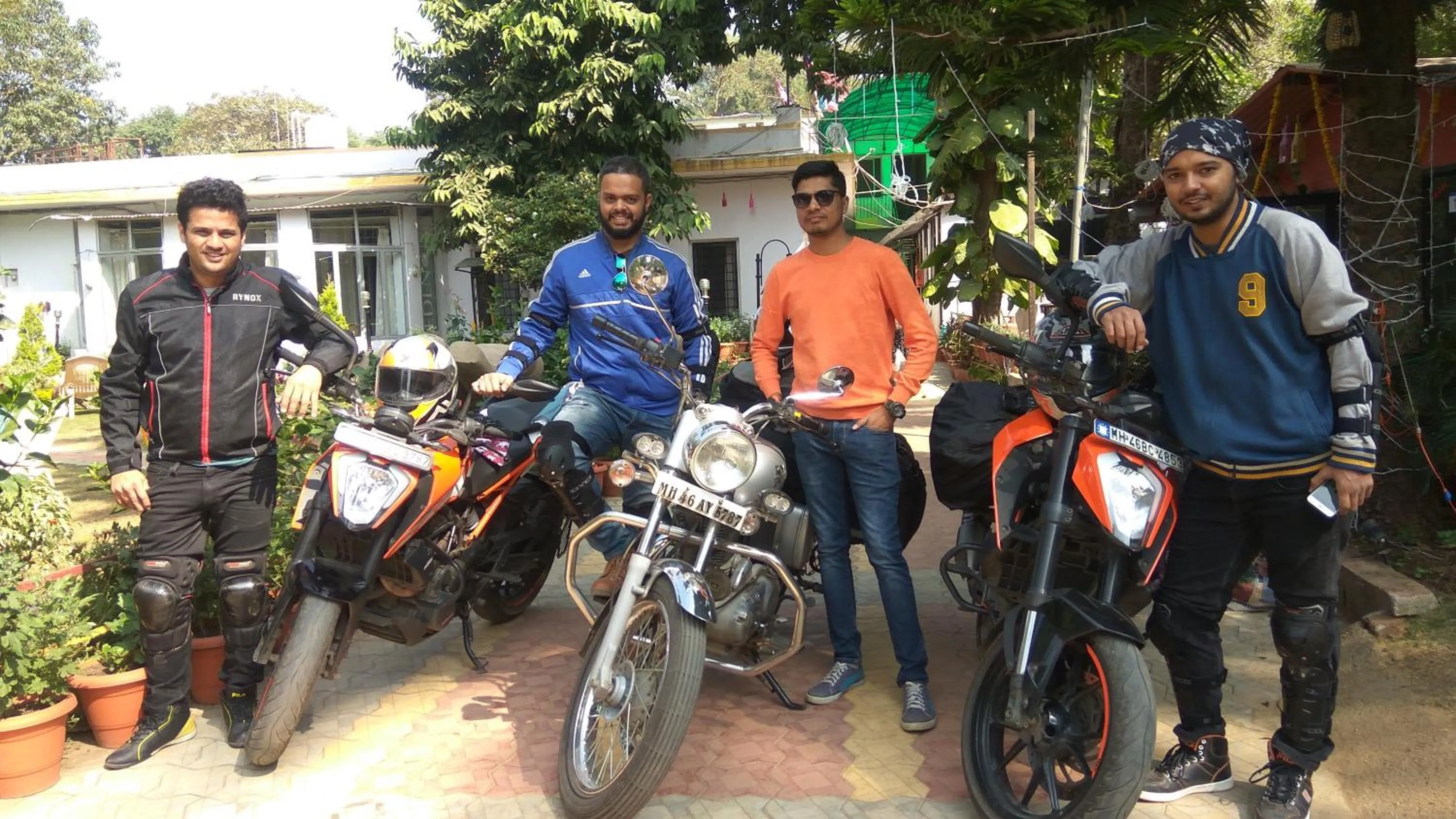 Hotel Toppers Corner