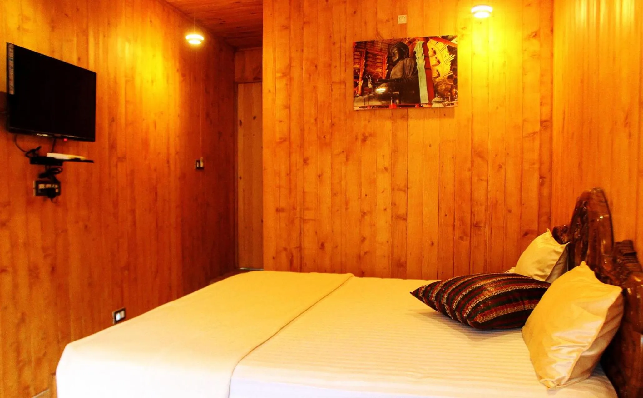 Hotel Toppers Corner