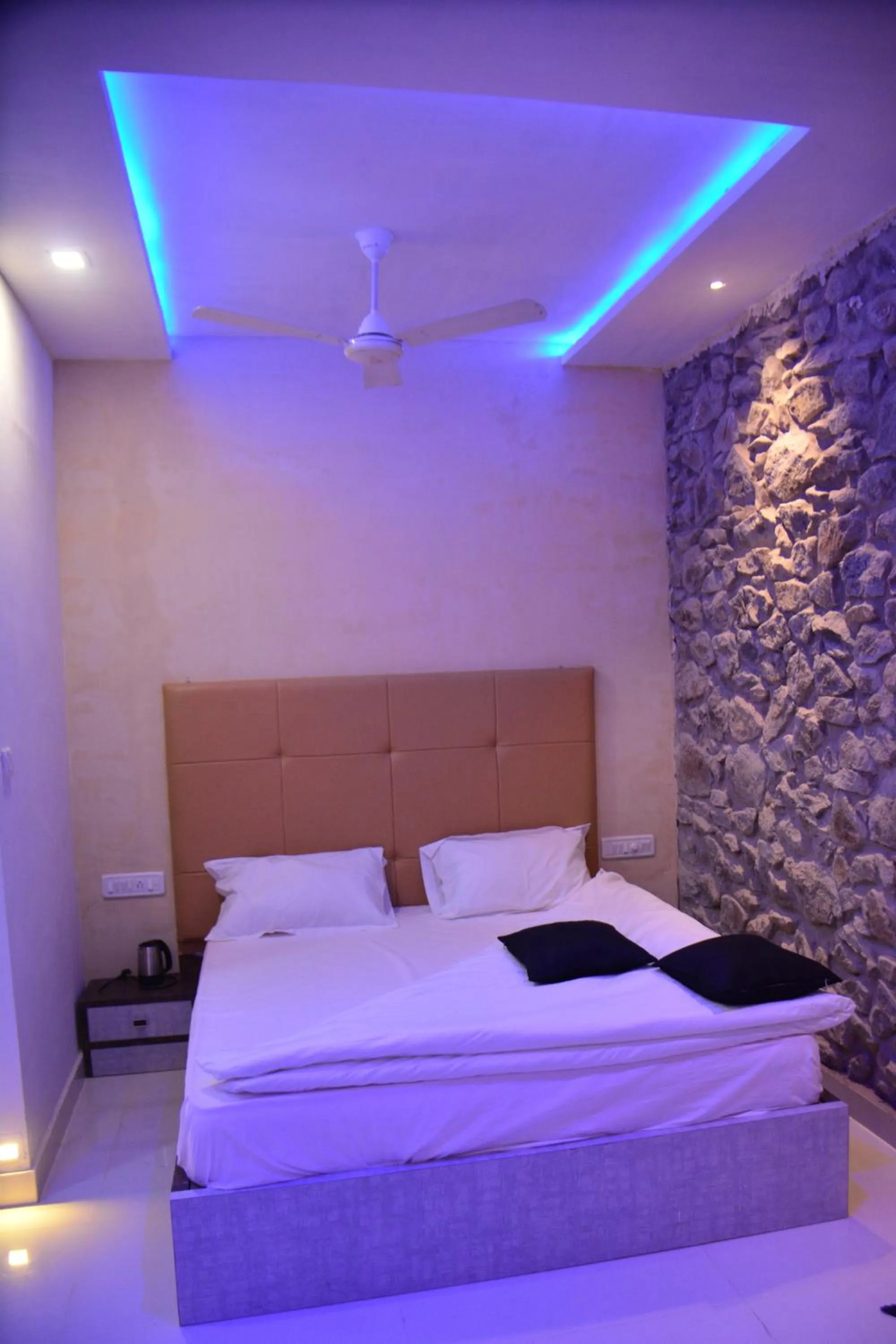 Bedroom in Hotel Toppers Corner