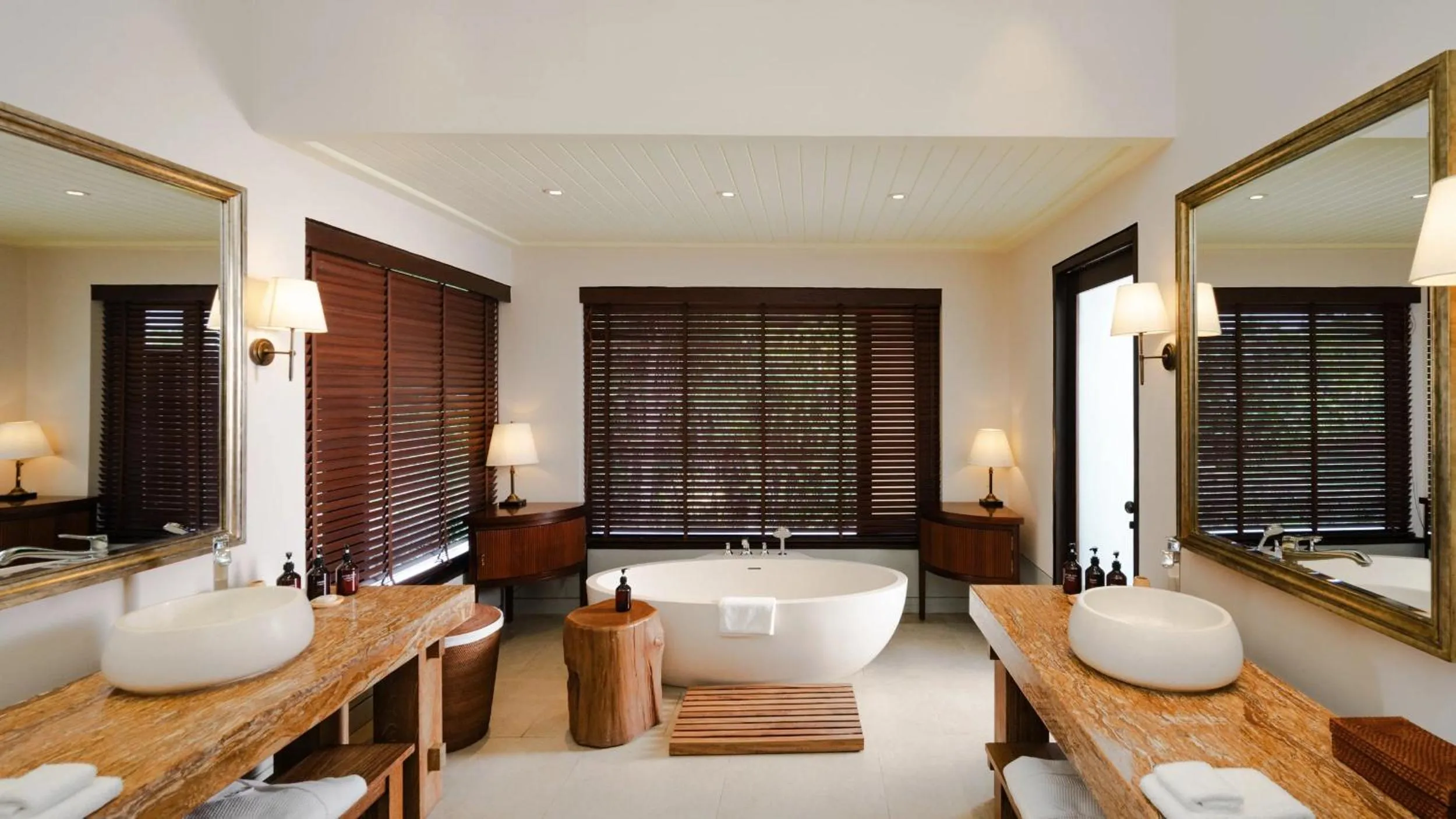 Bathroom in Cape Weligama - Relais and Chateaux