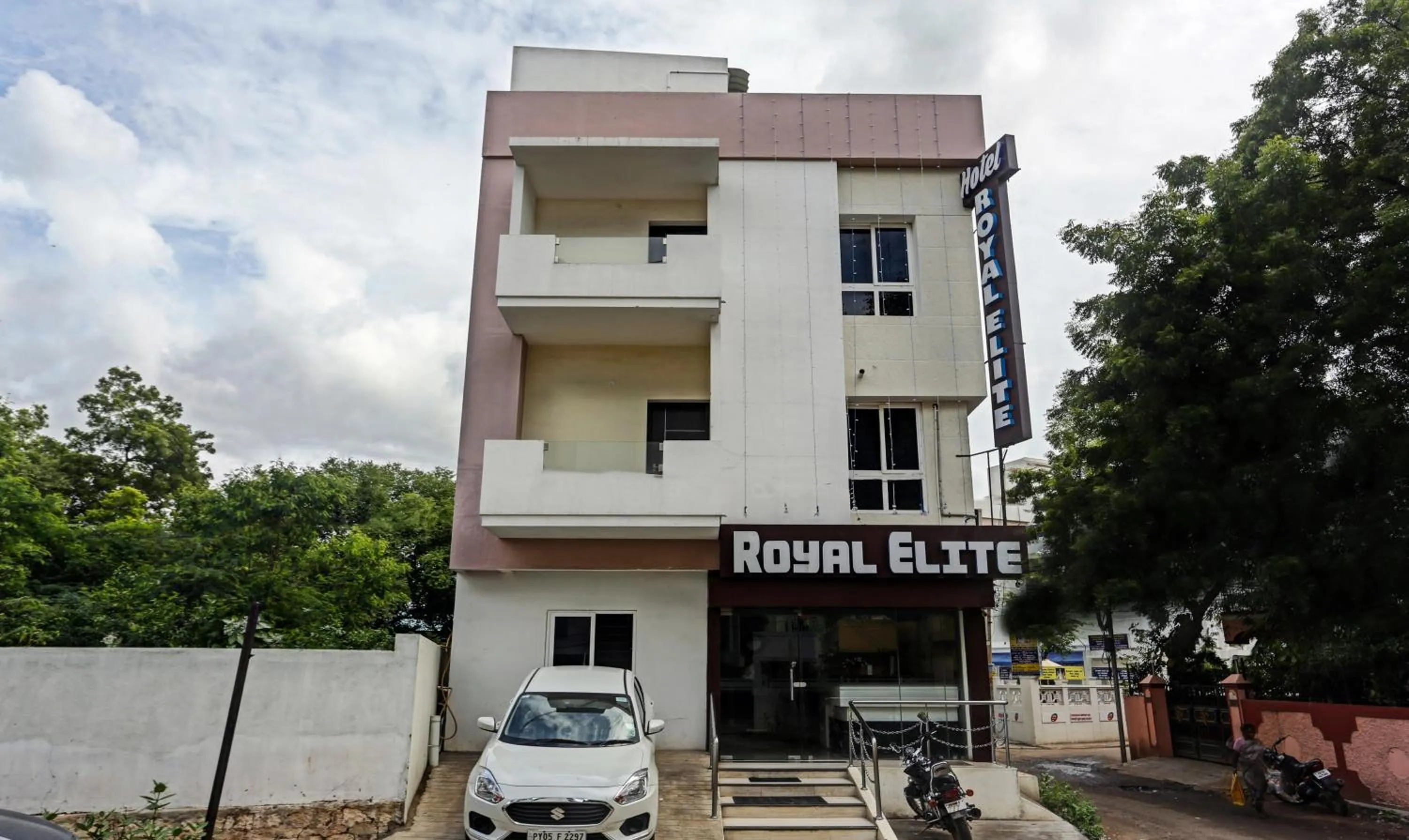Property building in Hotel Royal Elite Madurai