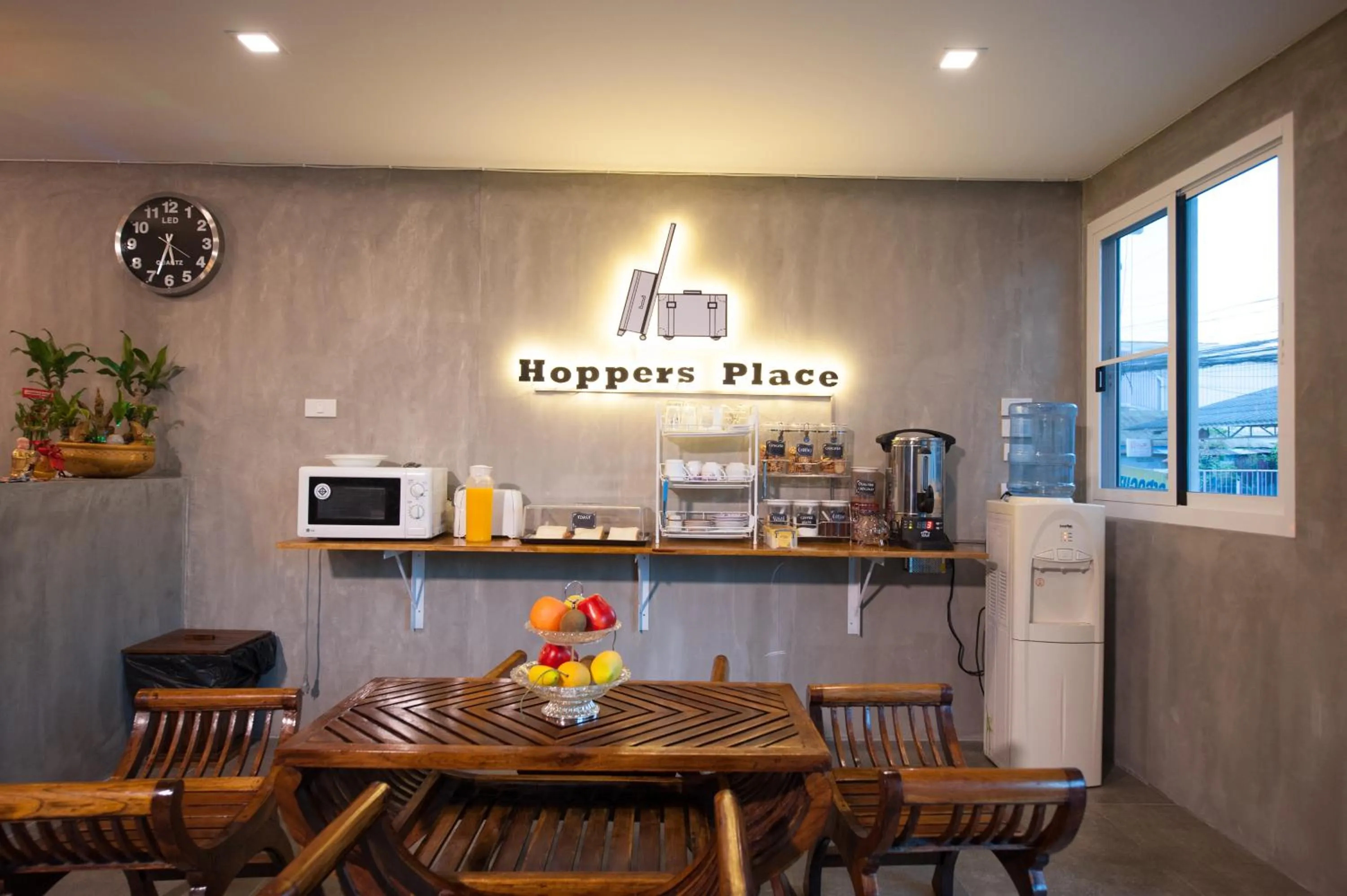 Communal lounge/ TV room in Hoppers Place Donmuang