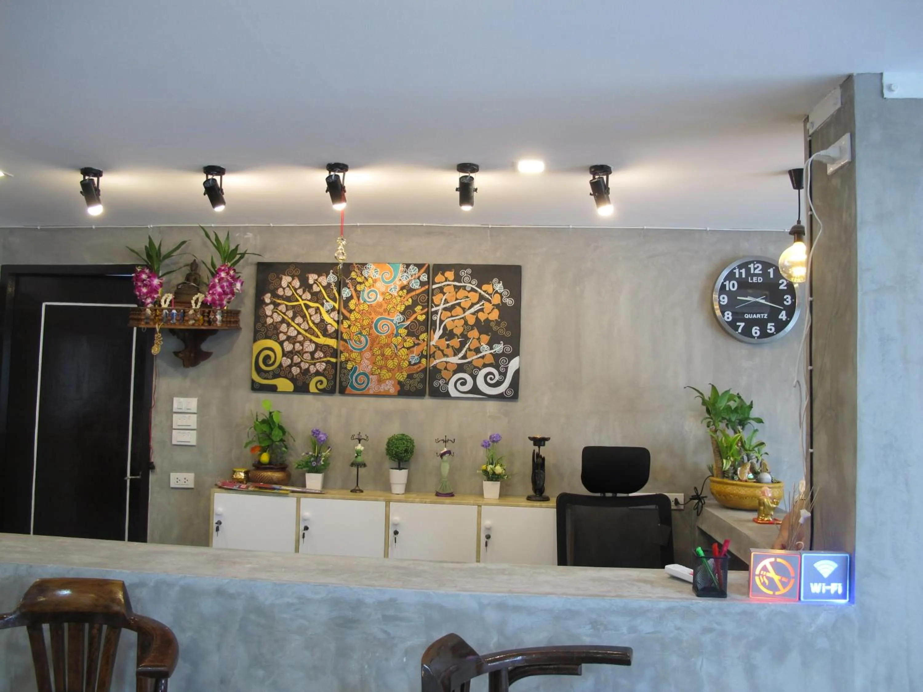 Decorative detail in Hoppers Place Donmuang