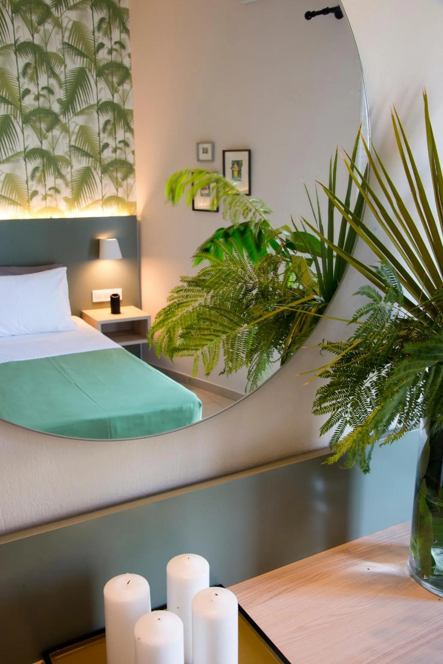 Bedroom in Sunshine Studios