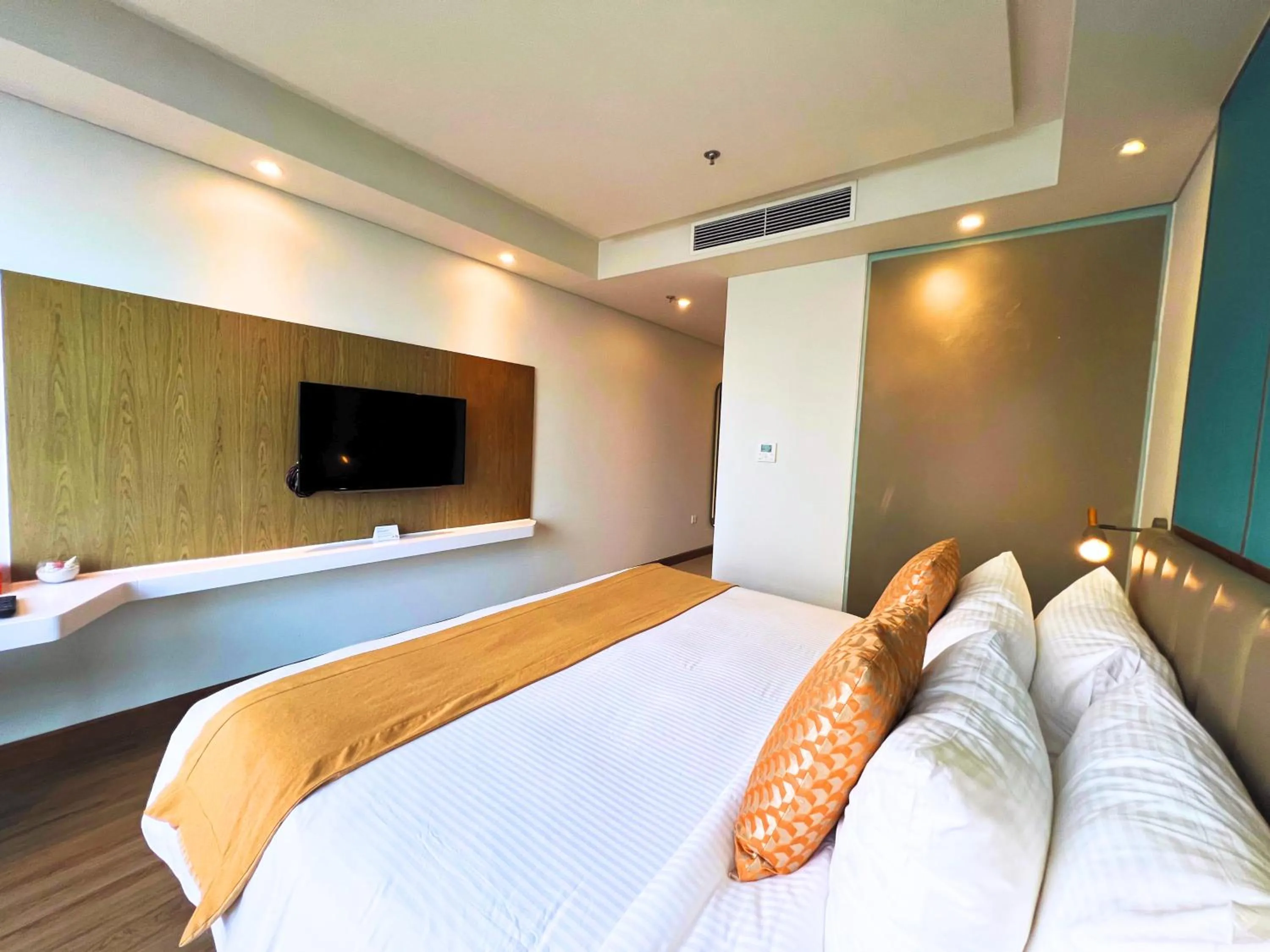 Bed in Citadines Bayfront Nha Trang