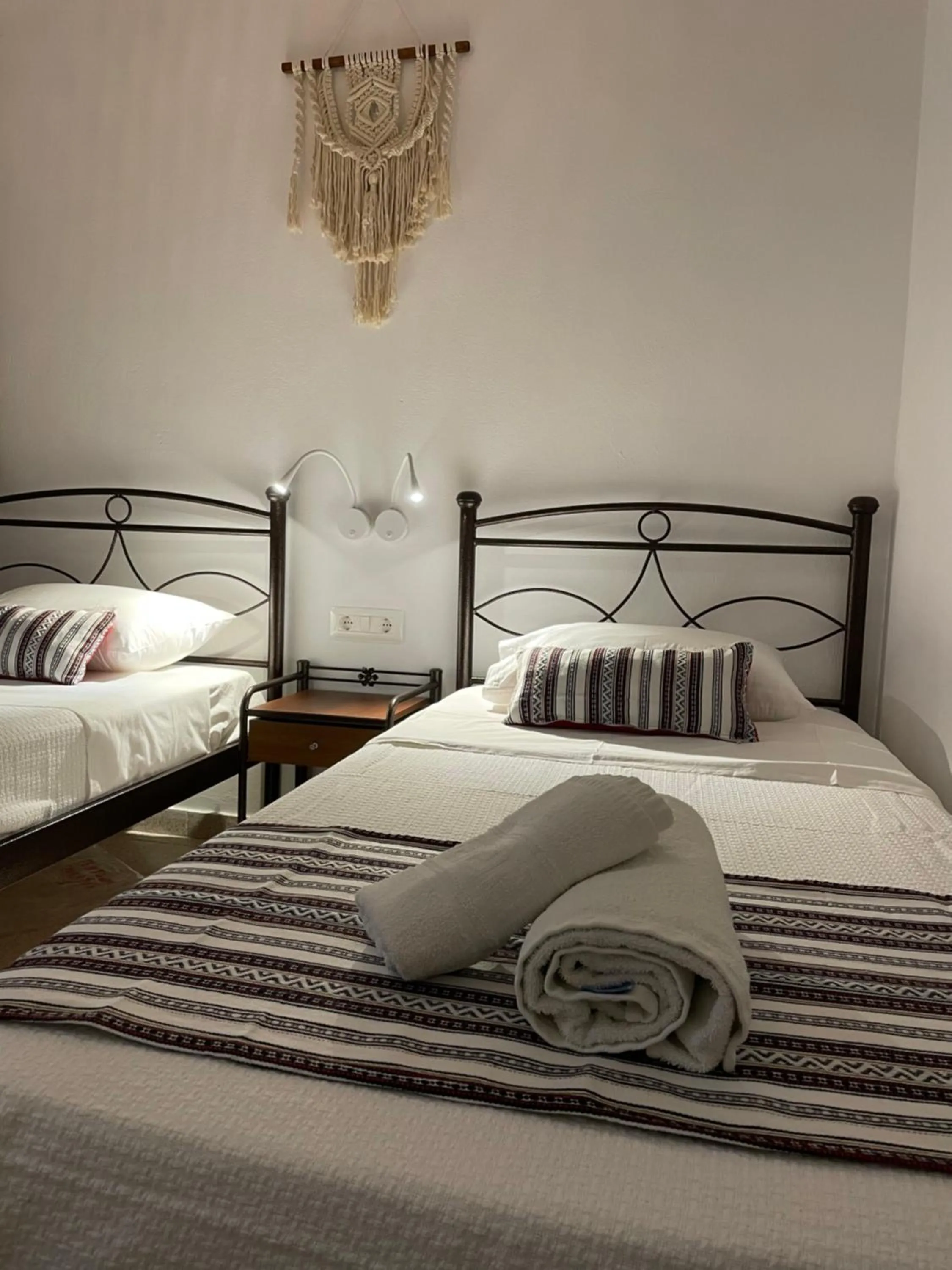 Bed in Cal Day Rooms Santorini