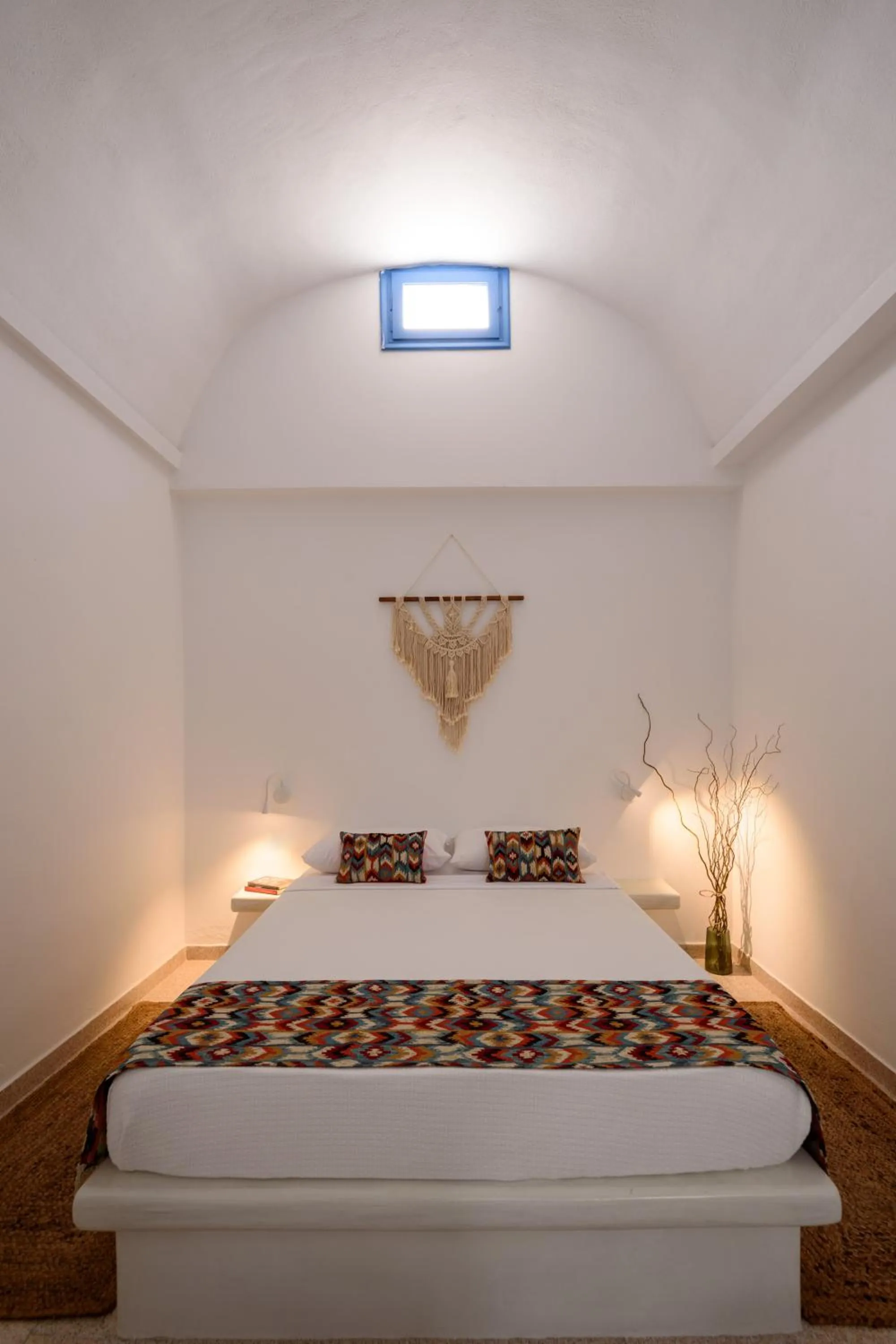 Bed in Cal Day Rooms Santorini