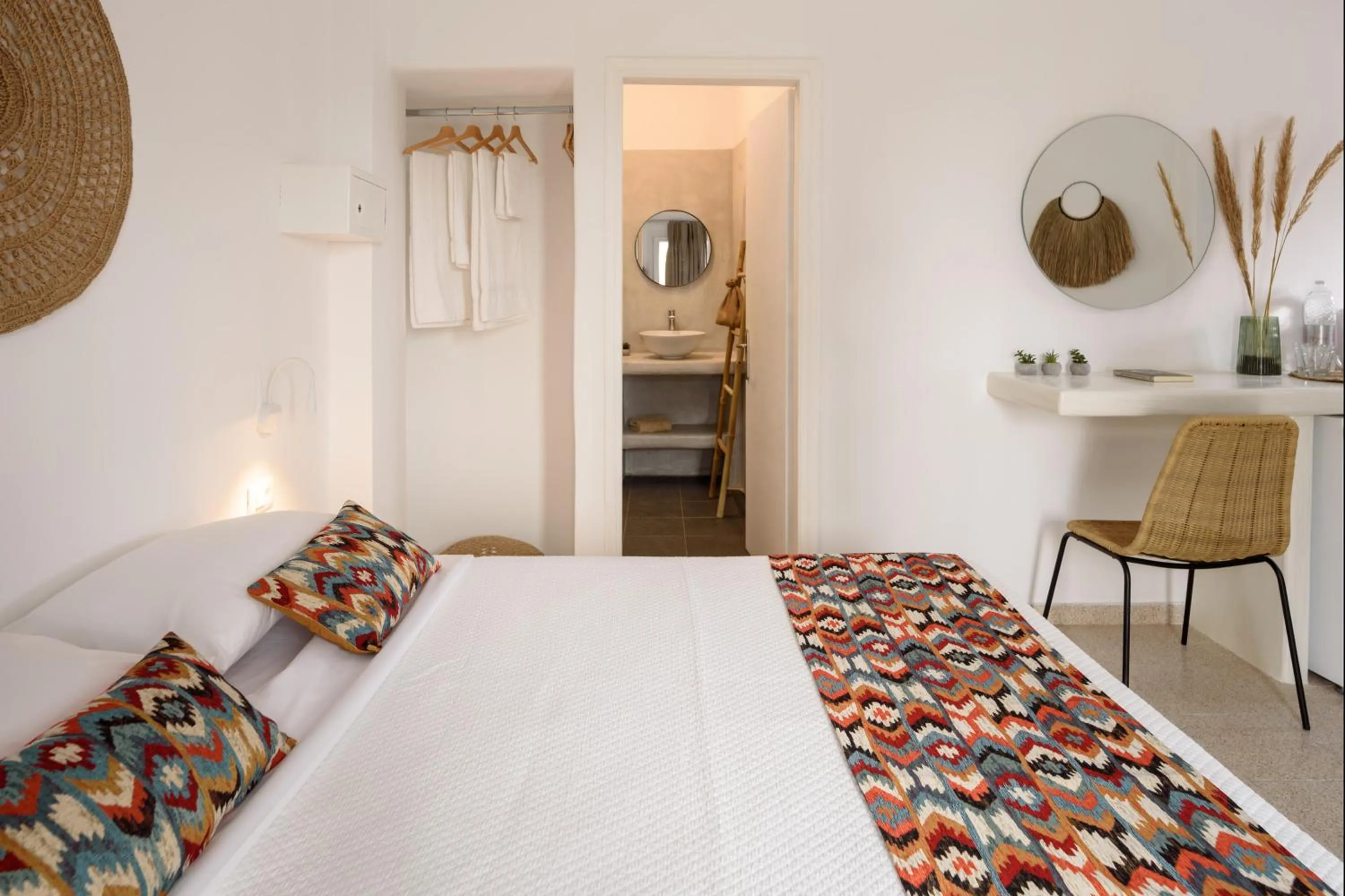 Bed in Cal Day Rooms Santorini