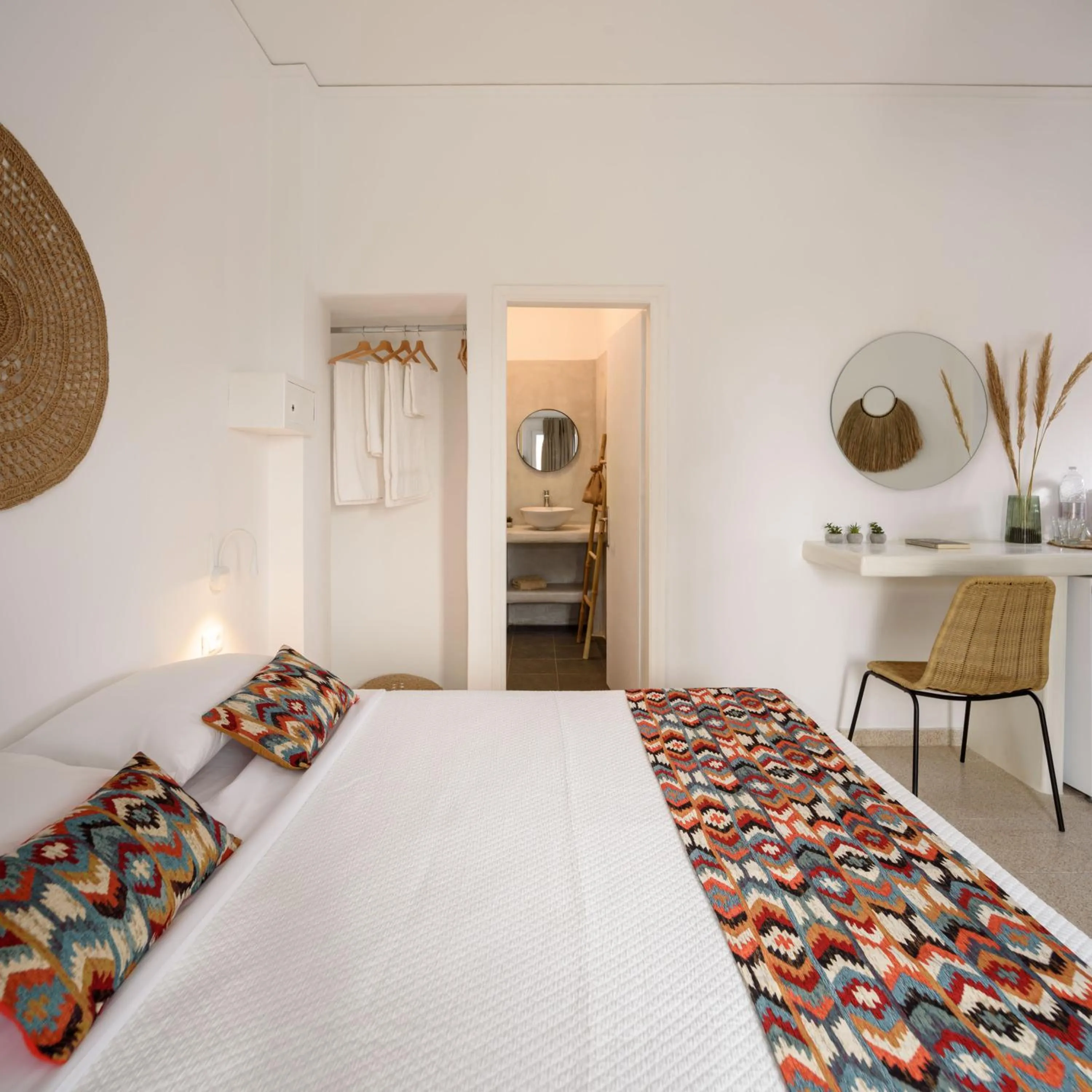 Bed in Cal Day Rooms Santorini