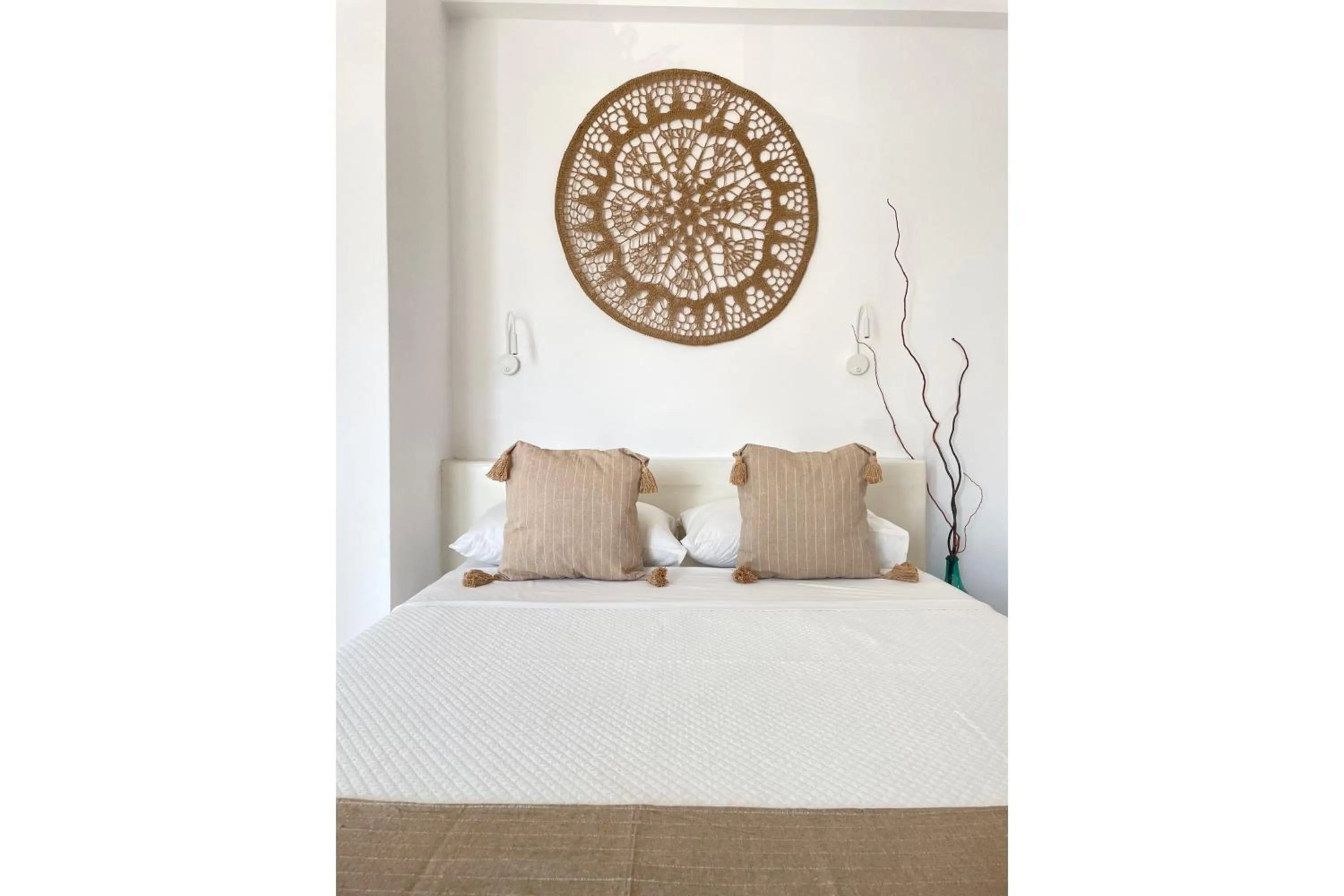 Bed in Cal Day Rooms Santorini