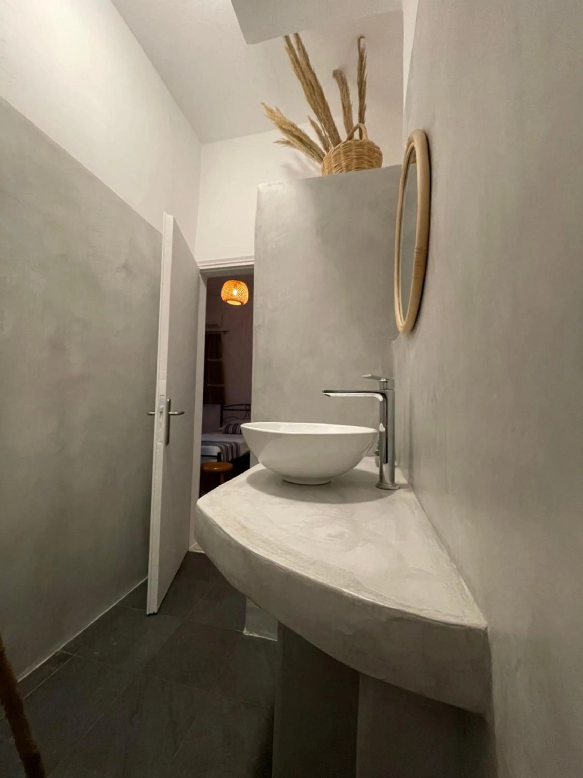 Bathroom in Cal Day Rooms Santorini