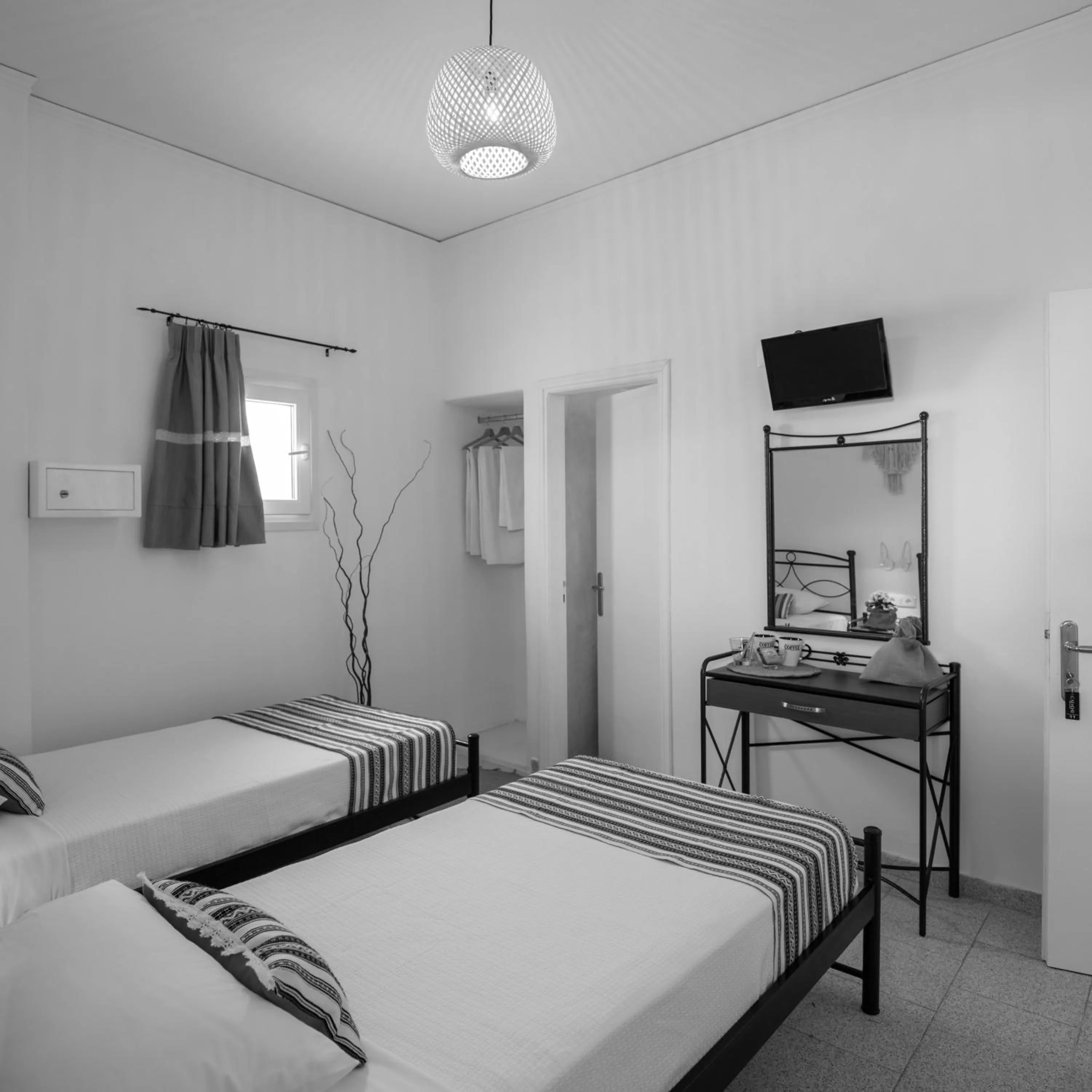 Bed in Cal Day Rooms Santorini