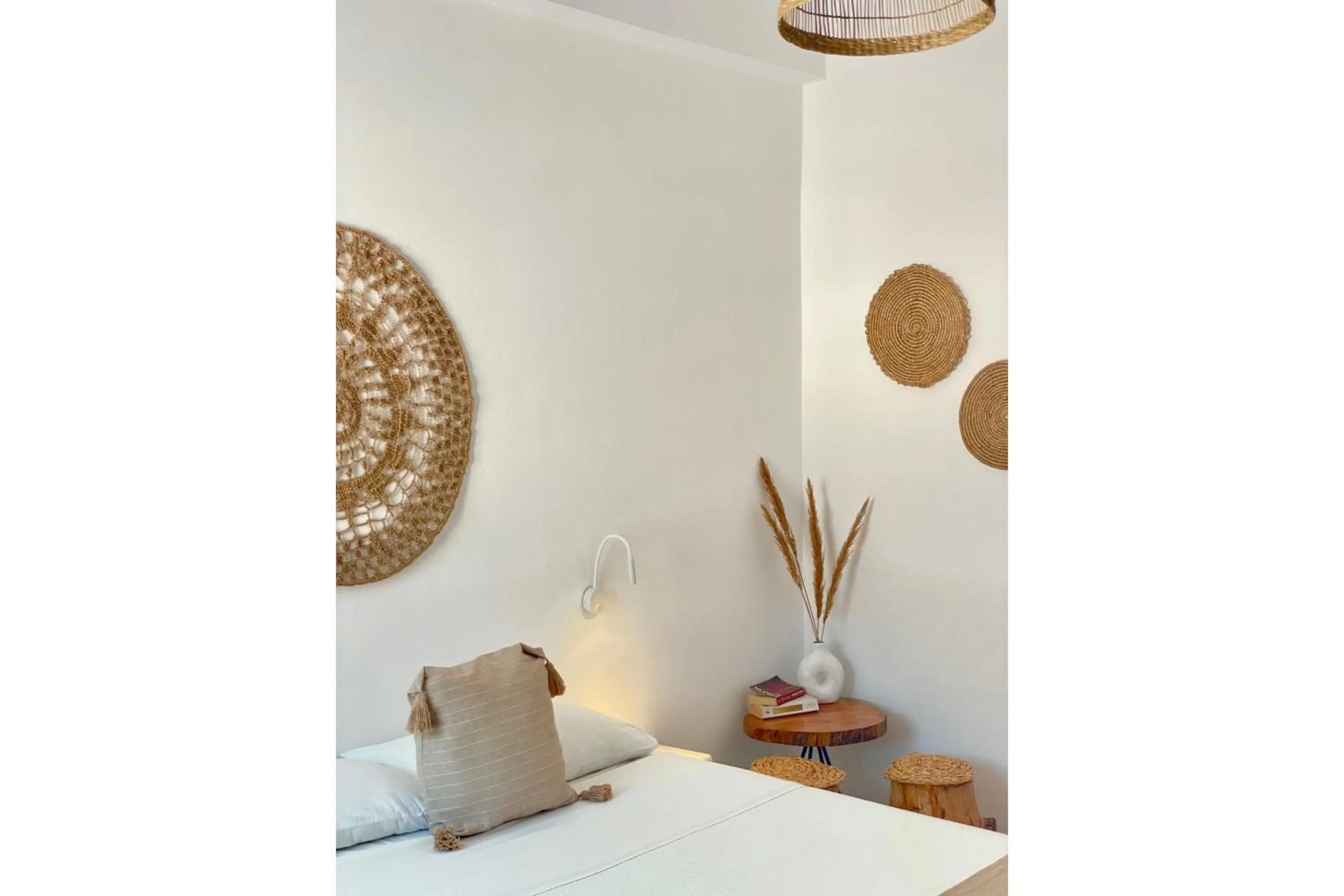 Bed in Cal Day Rooms Santorini