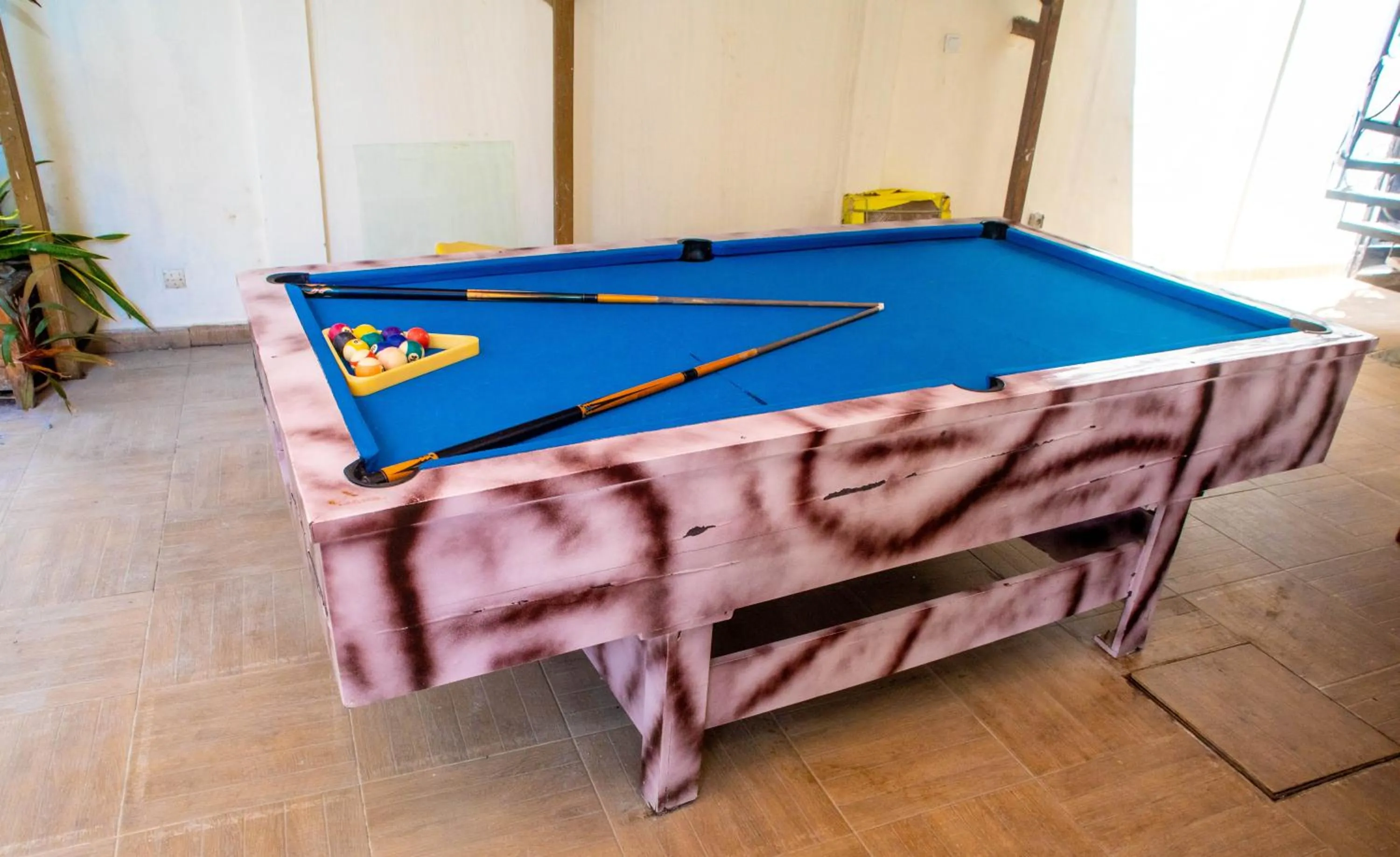 Billiard in Hotel Les Orchidées