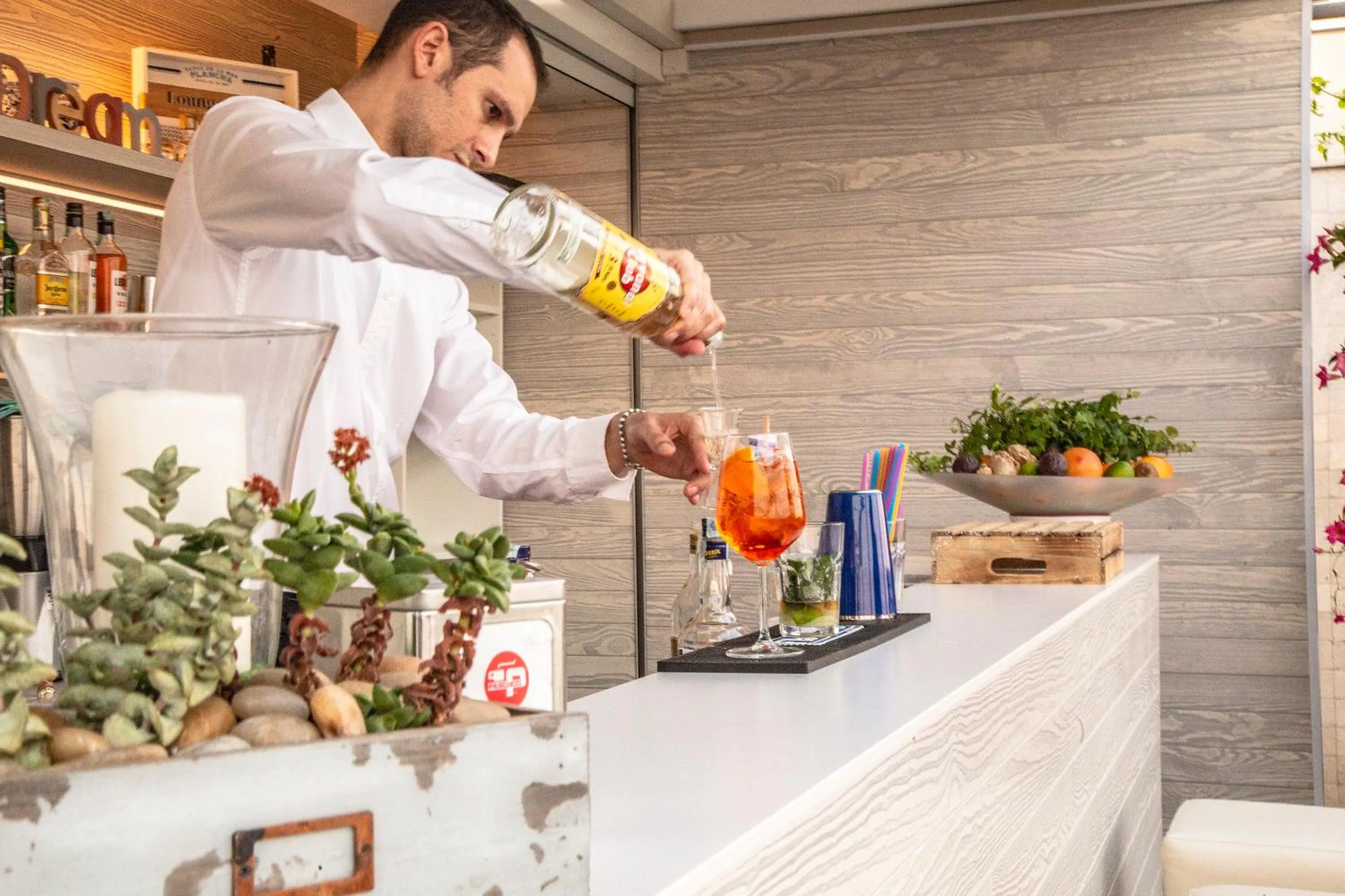 Lounge or bar in Renzo Hotel