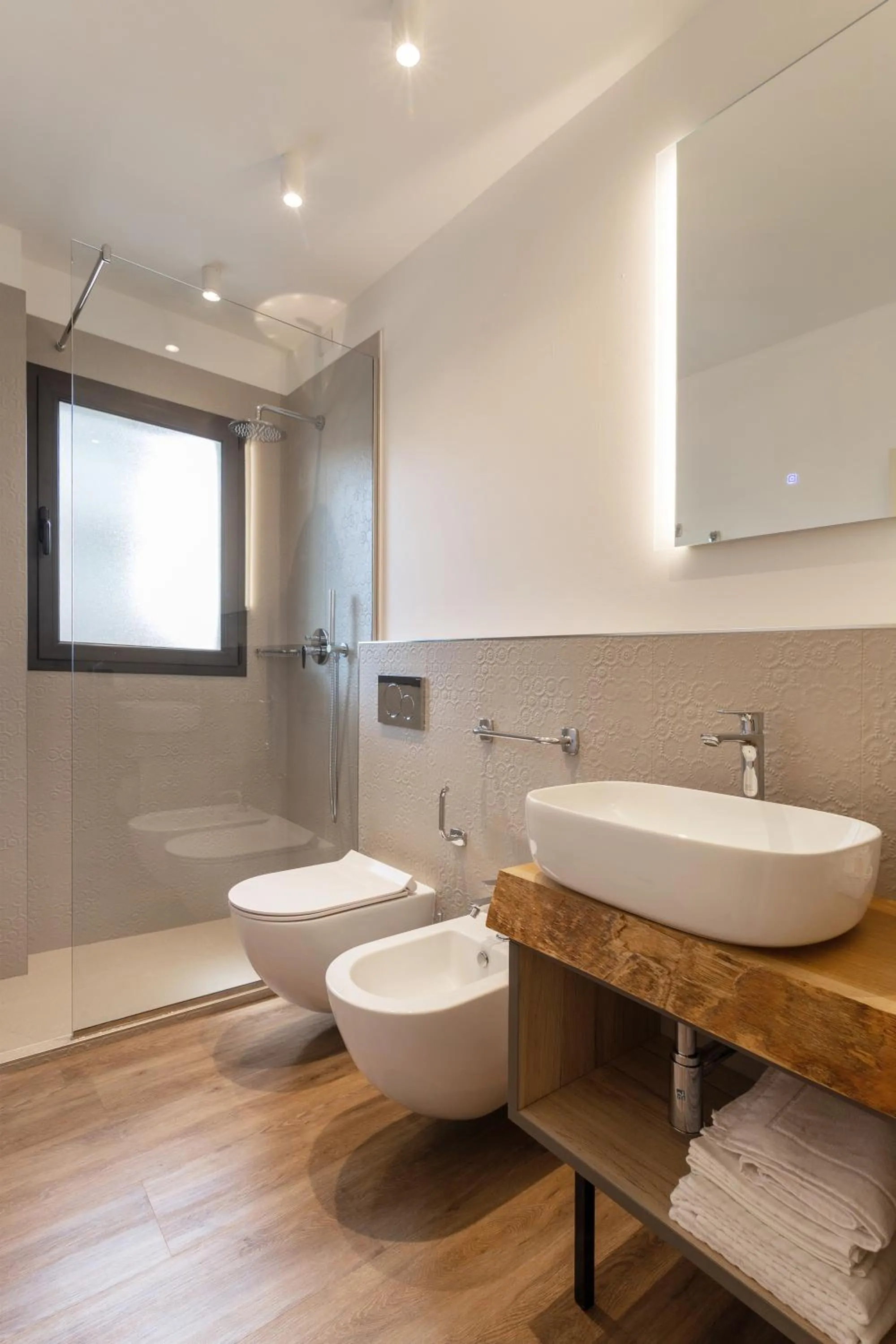 Bathroom in Renzo Hotel