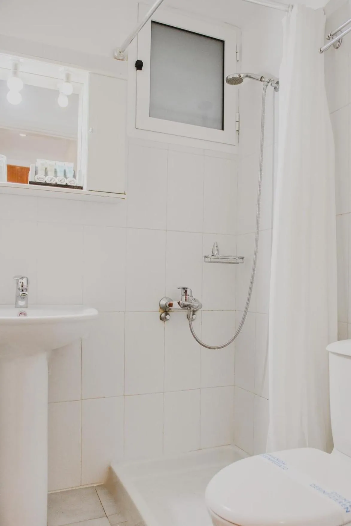 Toilet in Messini Hotel