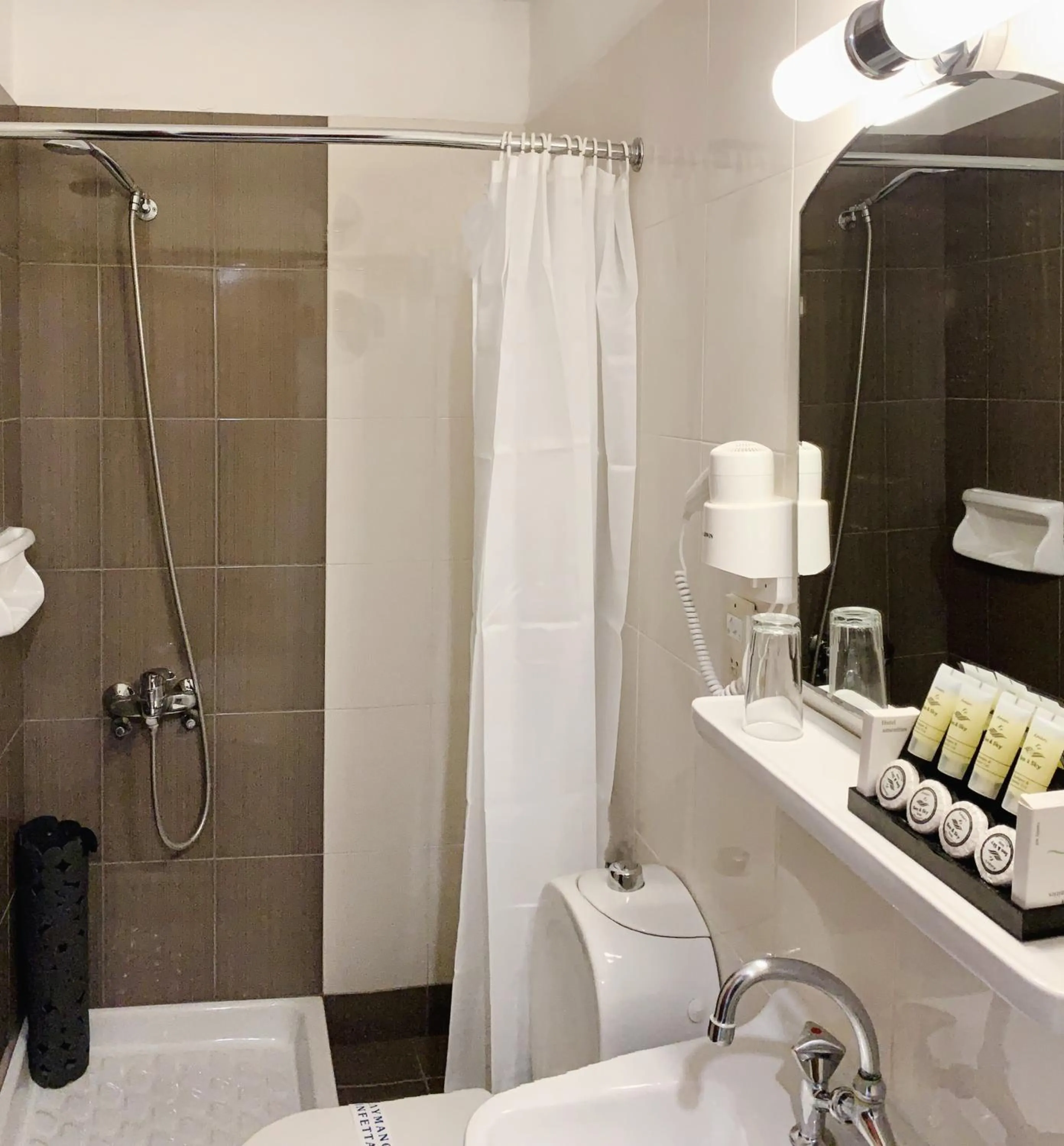 Shower in Messini Hotel