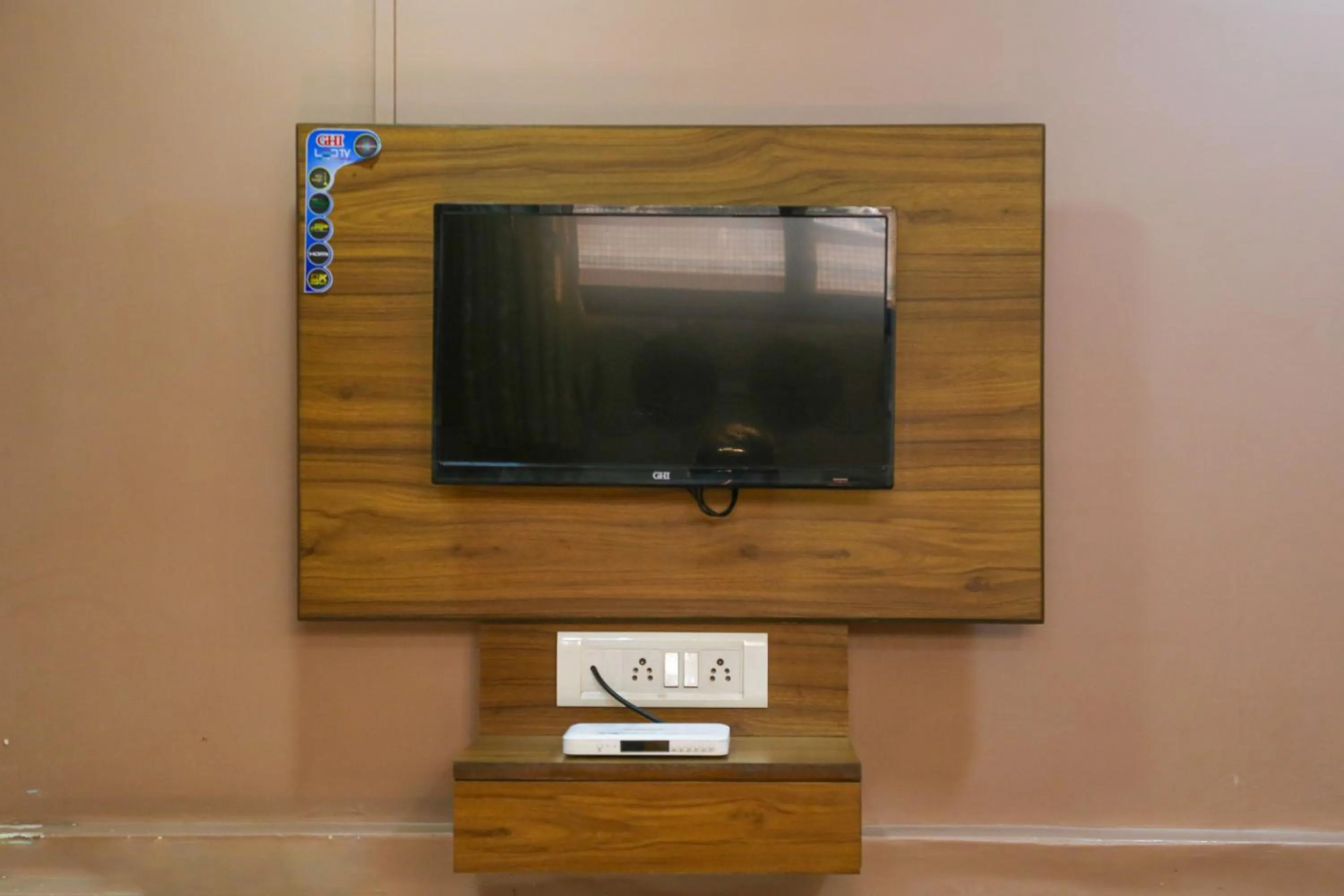 TV and multimedia in Welcome Guest House
