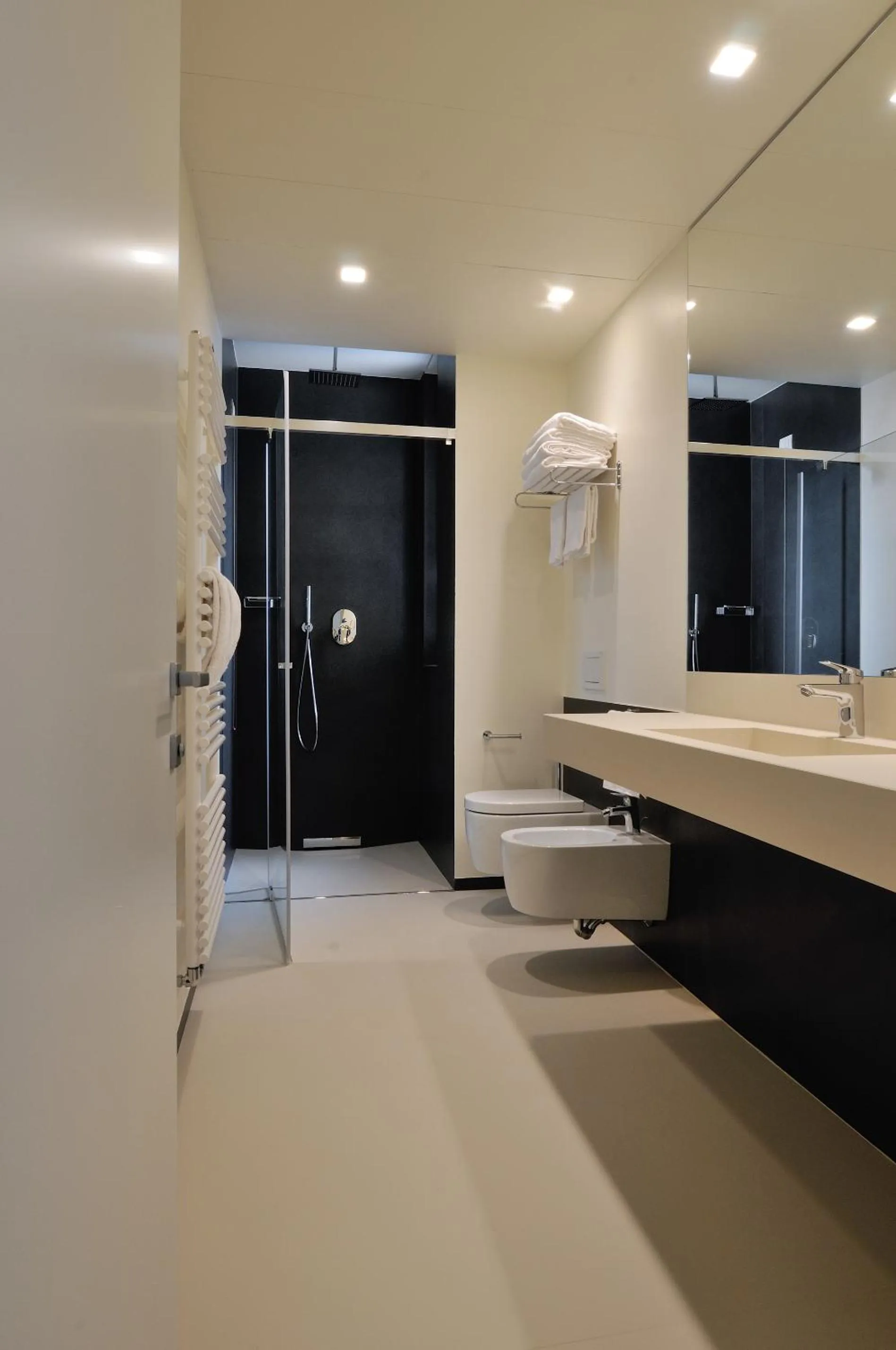 Toilet in Residence Cristallo Senigallia