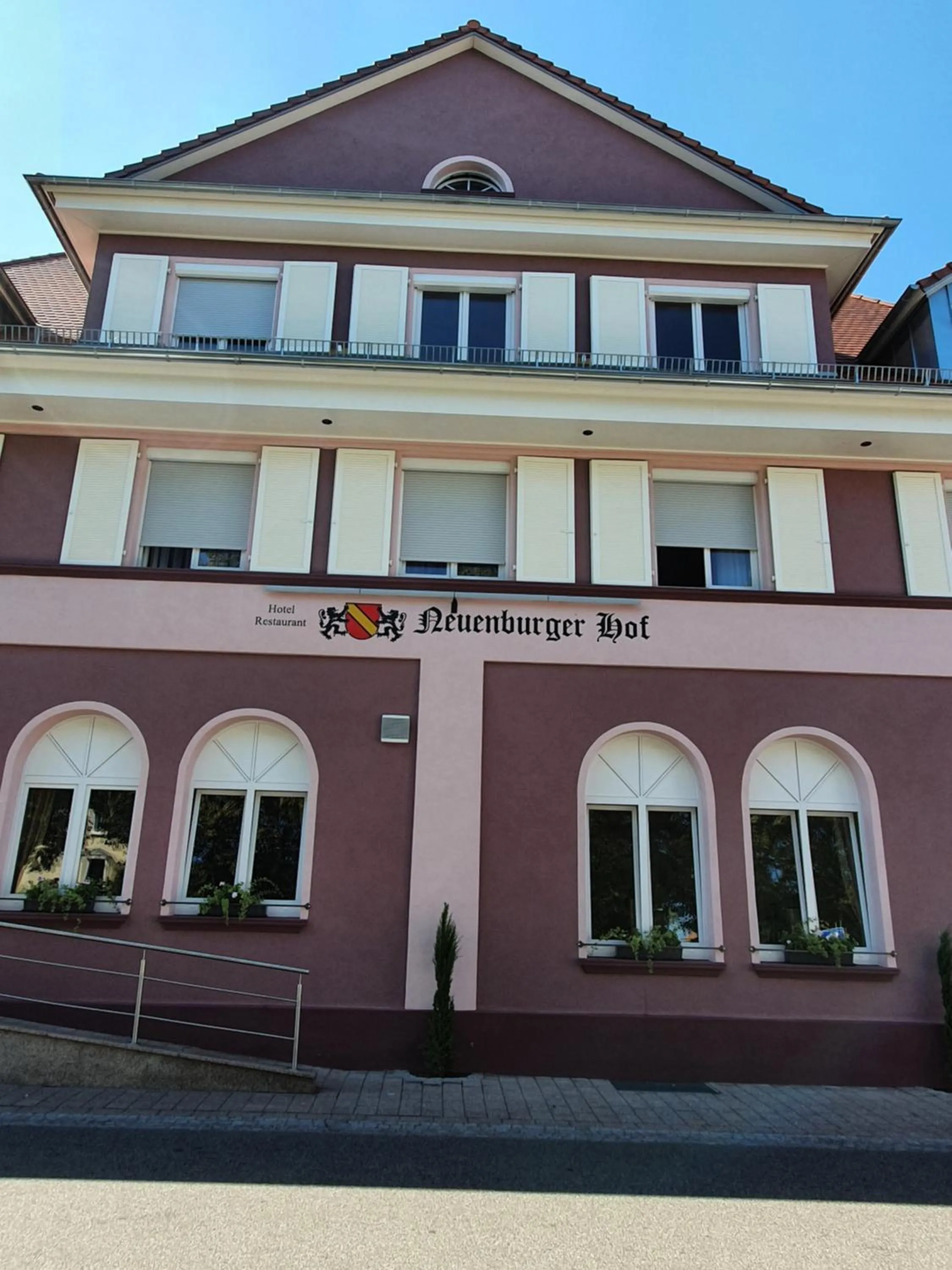 Facade/entrance in Hotel Neuenburger Hof