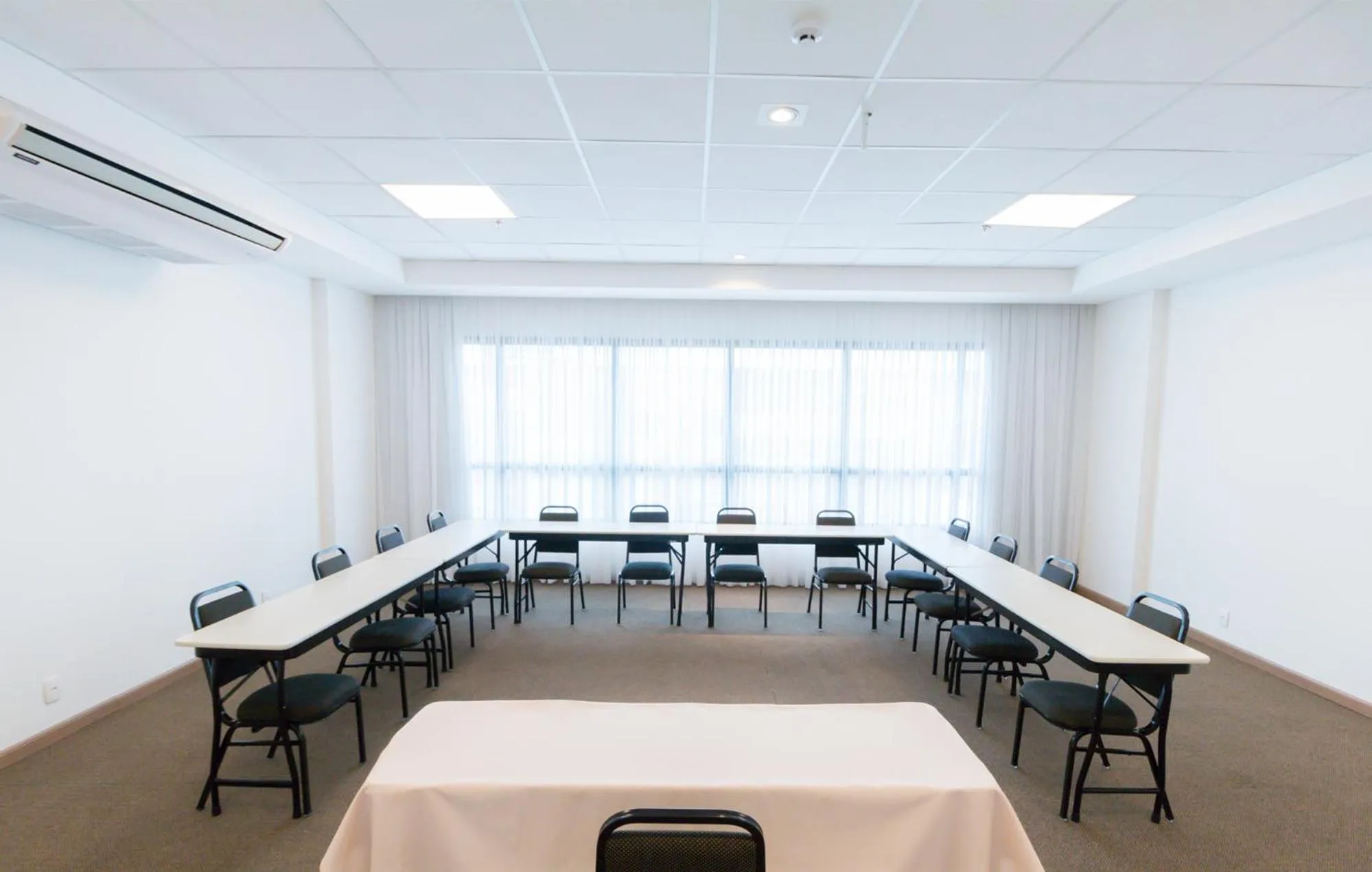 Business facilities in Gran Executive Hotel