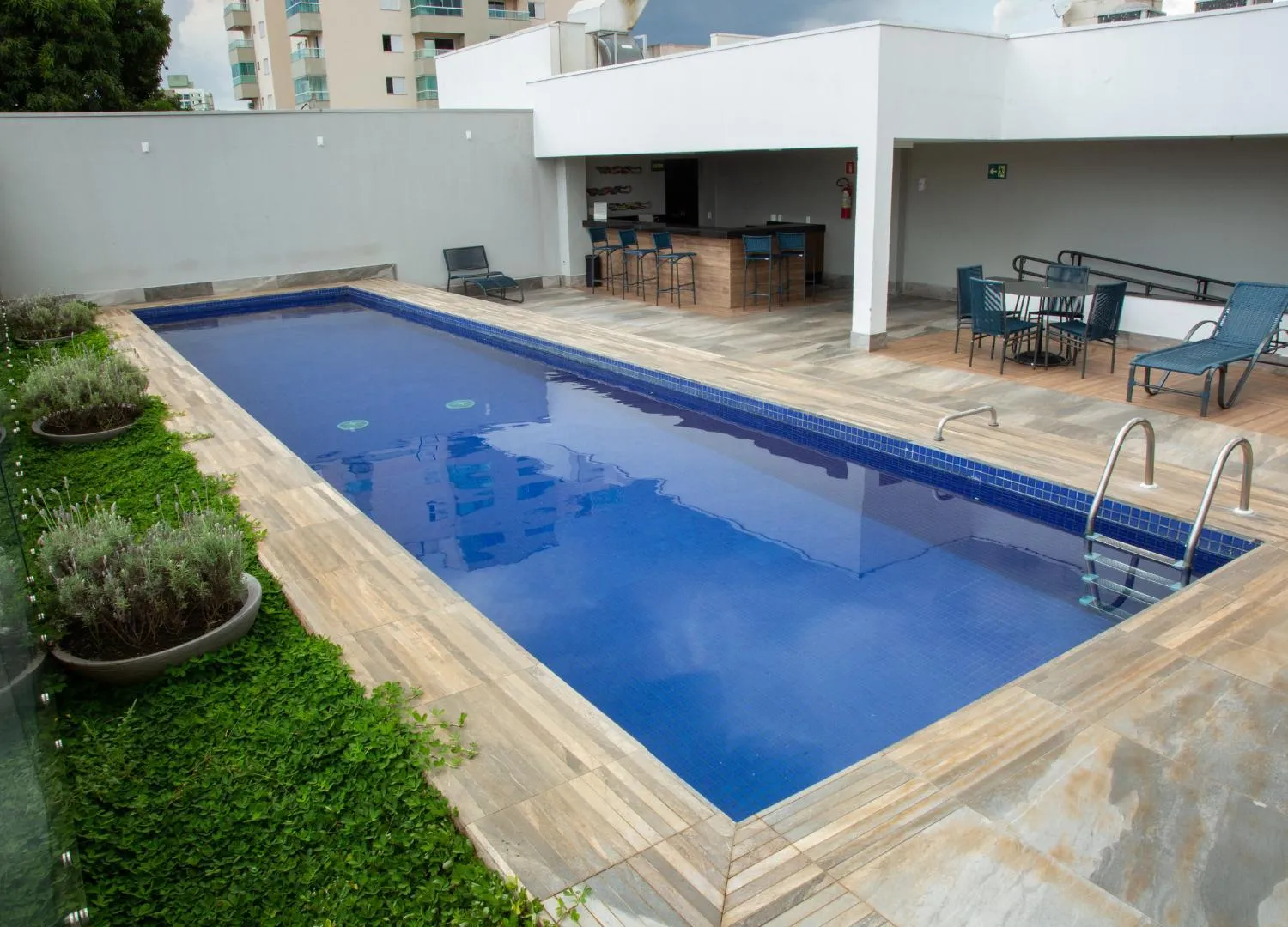 Swimming pool in Gran Executive Hotel