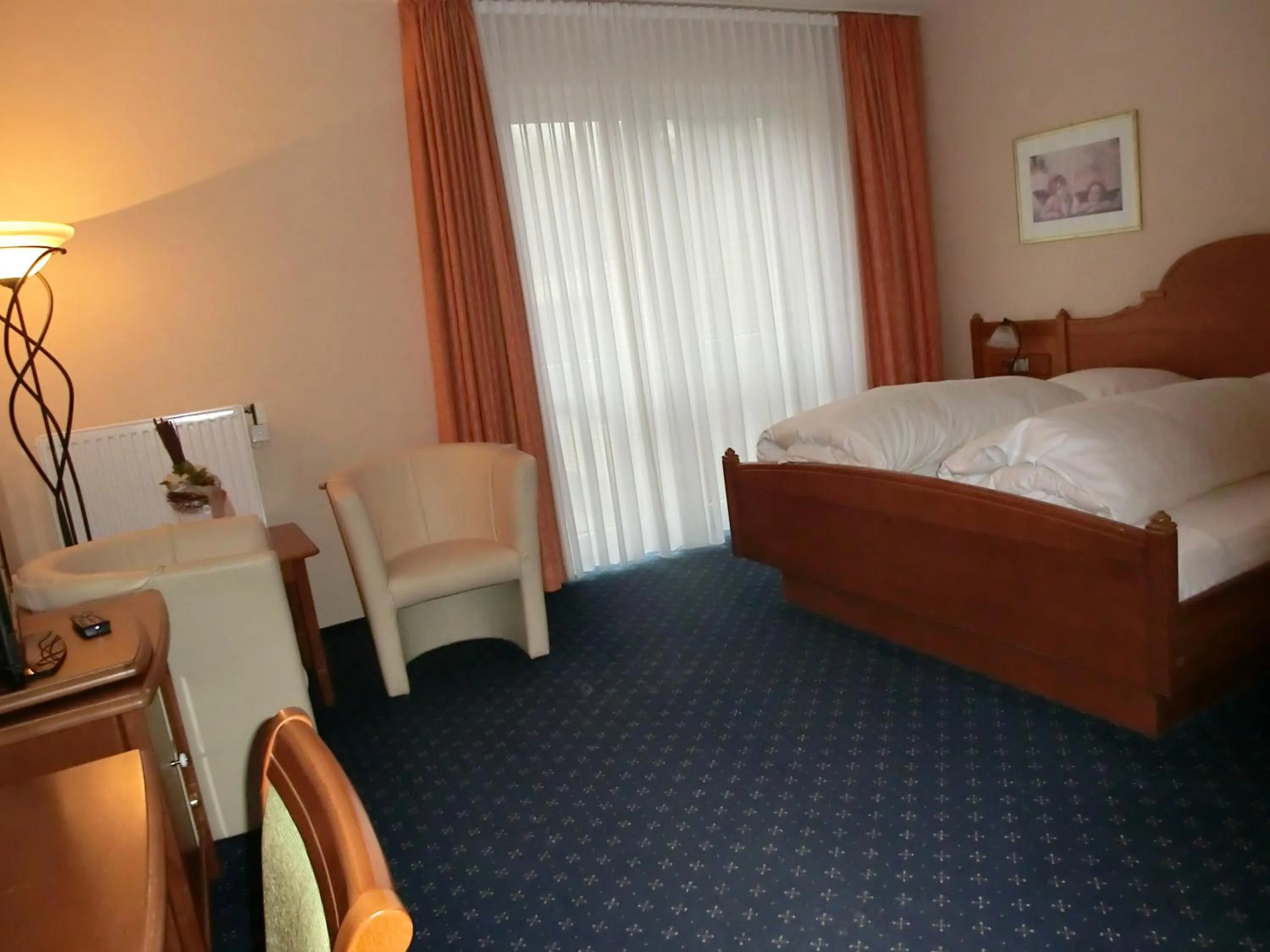 Photo of the whole room, Bed in Hotel Brügge