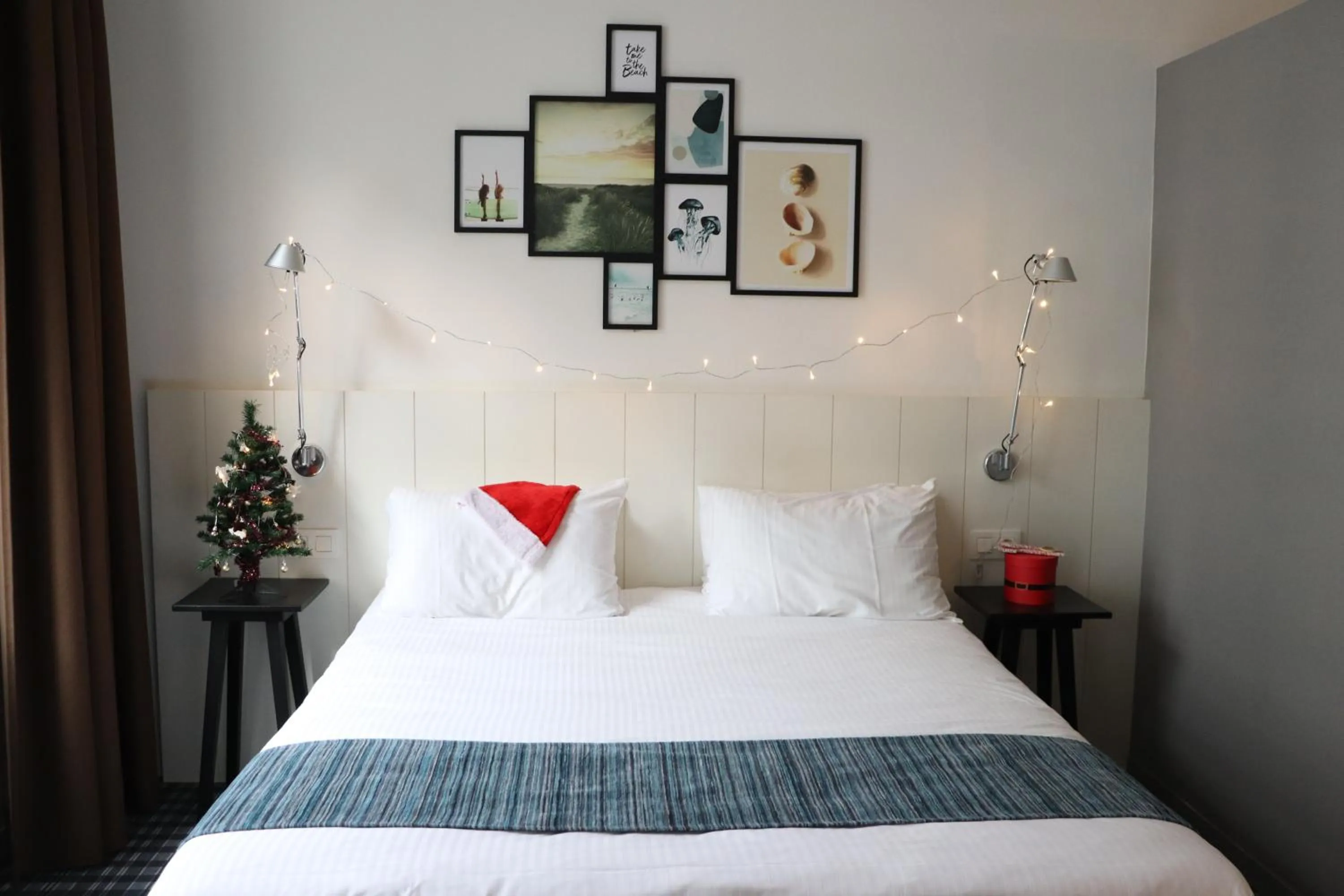 Bedroom, Bed in Leopold Hotel Ostend