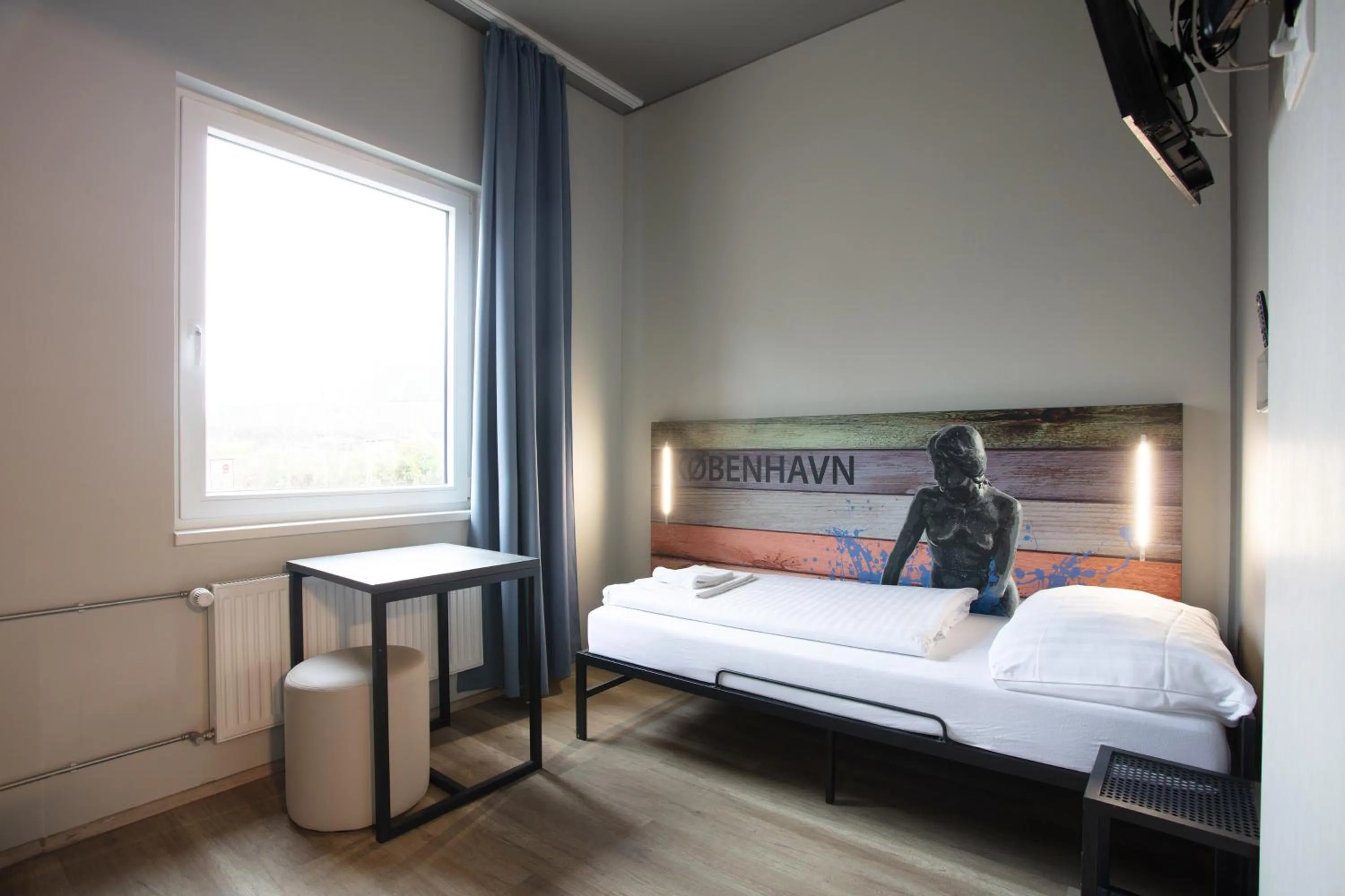 Bedroom, Bed in a&o Copenhagen Nørrebro