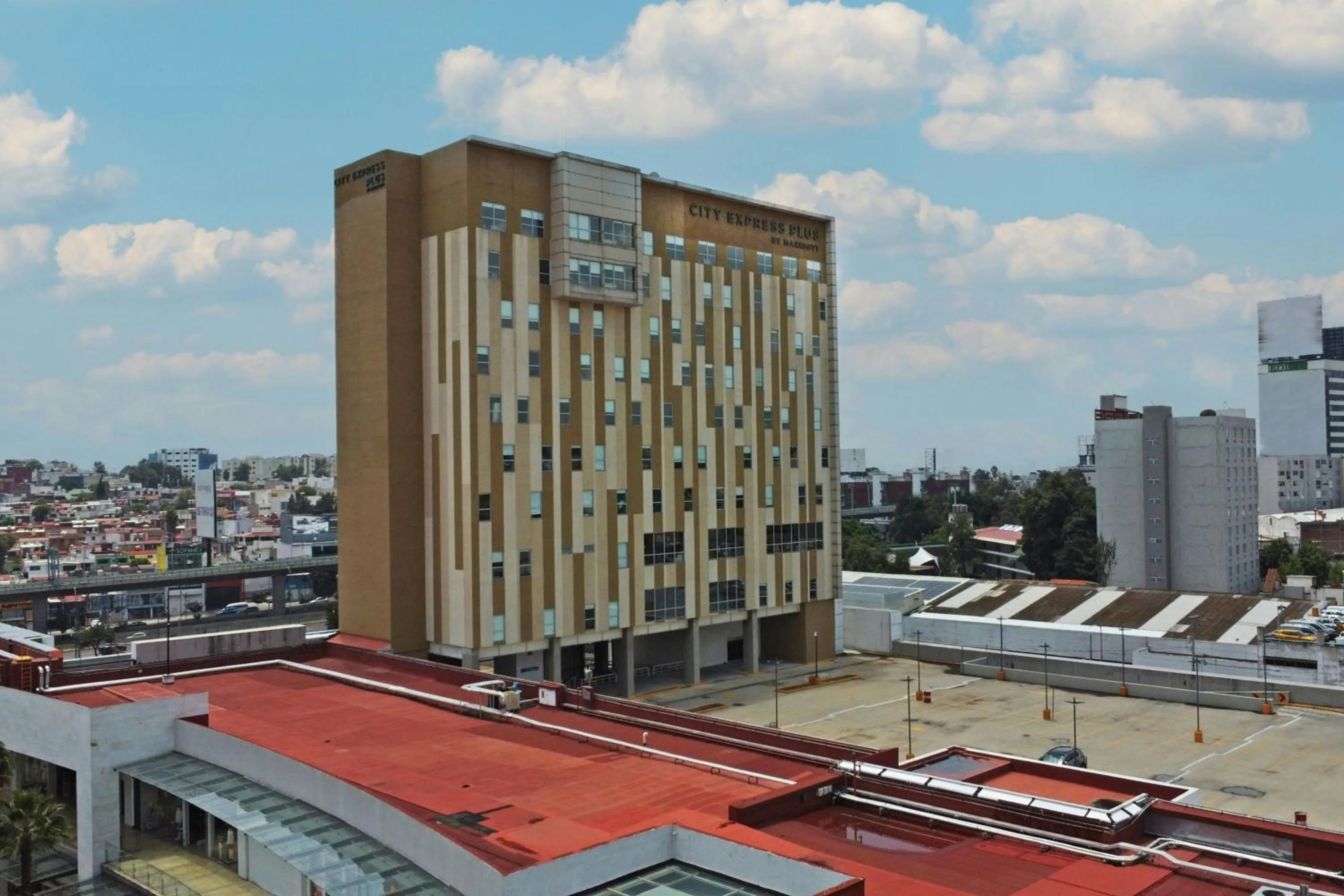 Property building in City Express Plus by Marriott Ciudad de México Mundo E