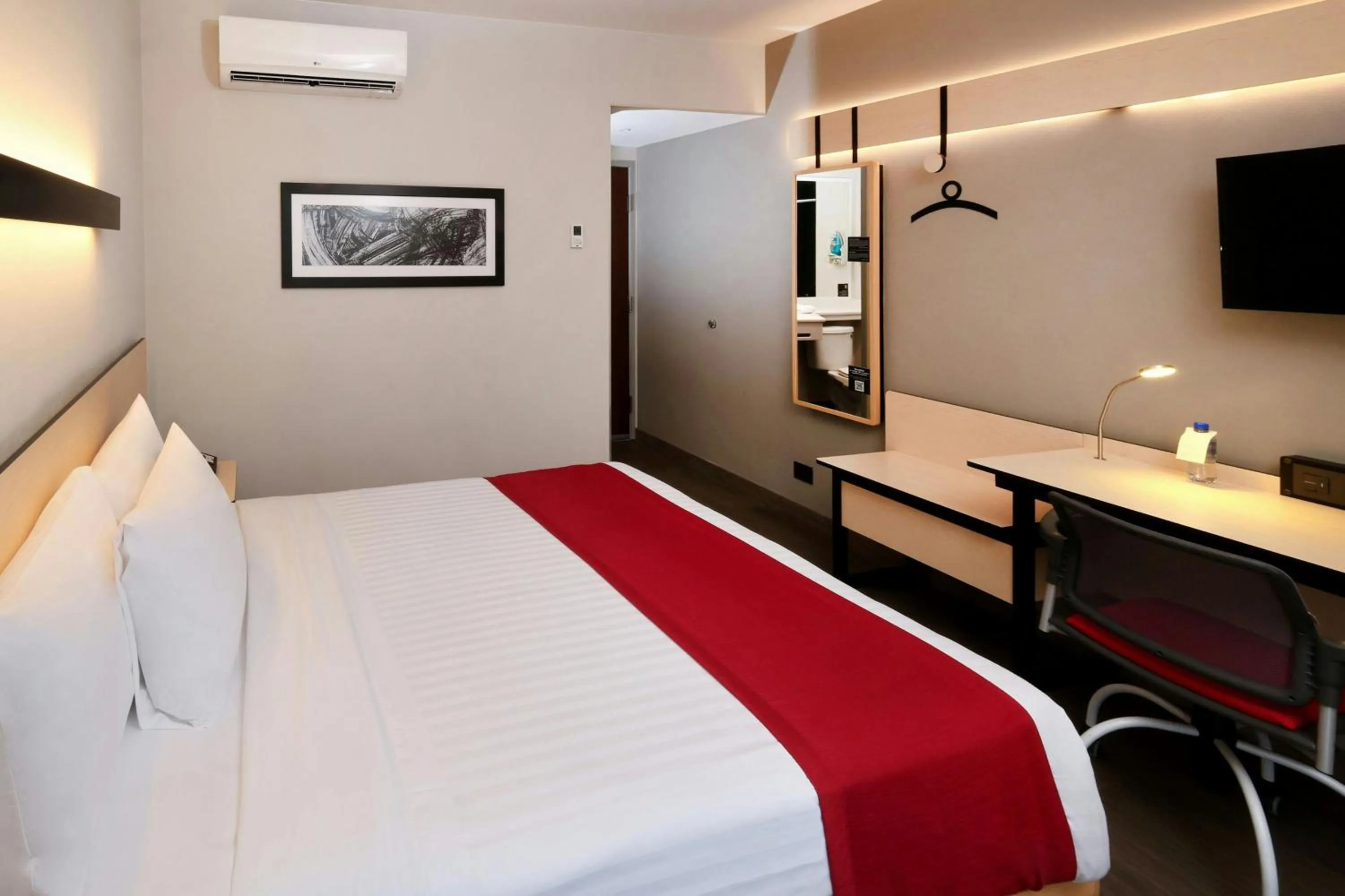 Bedroom, Bed in City Express Plus by Marriott Ciudad de México Mundo E