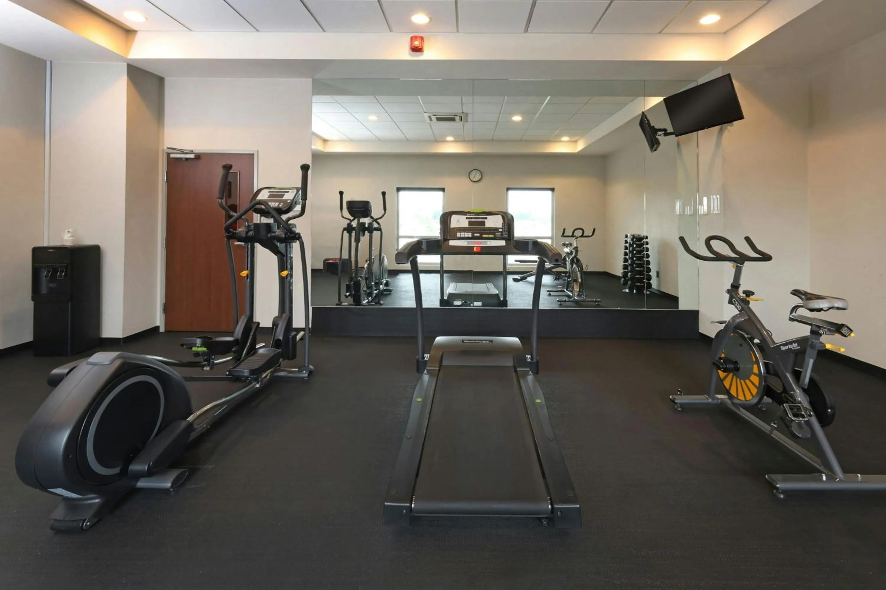 Fitness centre/facilities in City Express Plus by Marriott Ciudad de México Mundo E