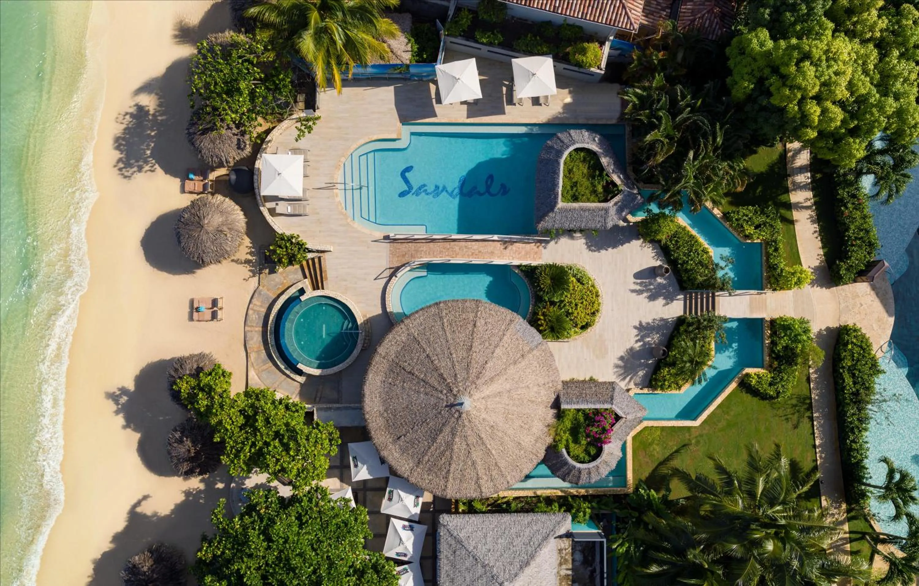 Swimming pool in Sandals Montego Bay All Inclusive - Couples Only