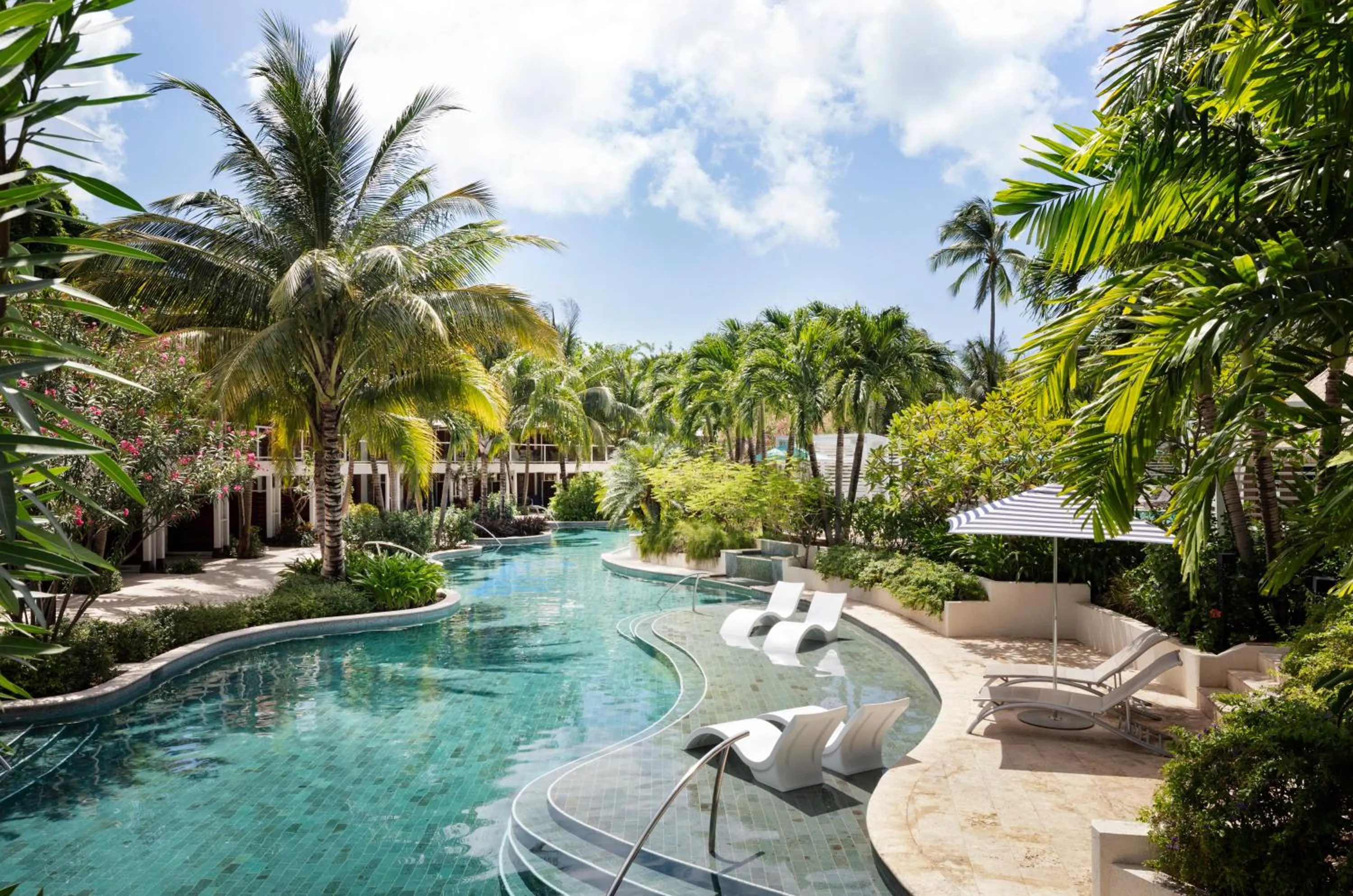 Swimming pool in Sandals Halcyon Beach All Inclusive - Couples Only