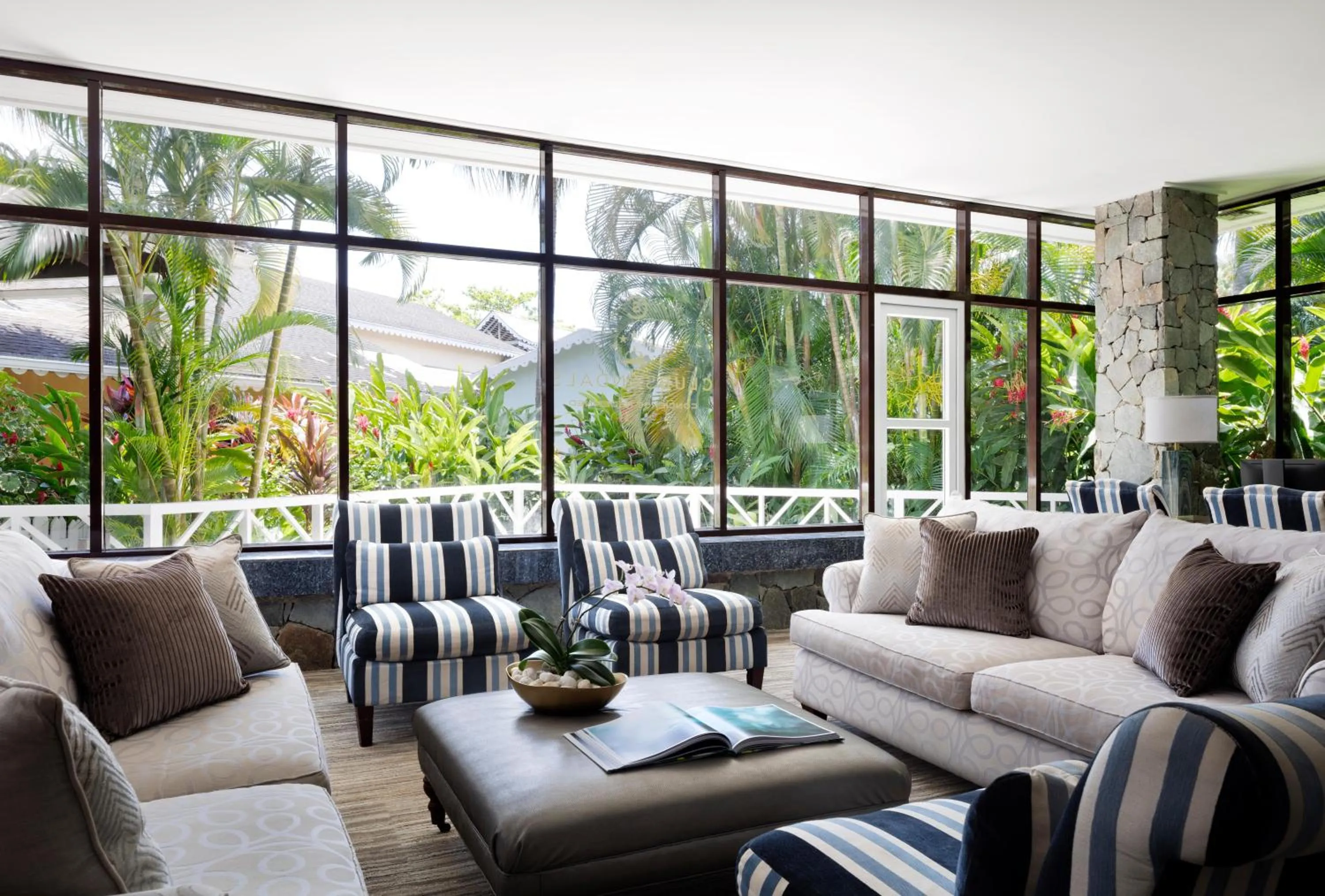 Lobby or reception in Sandals Halcyon Beach All Inclusive - Couples Only