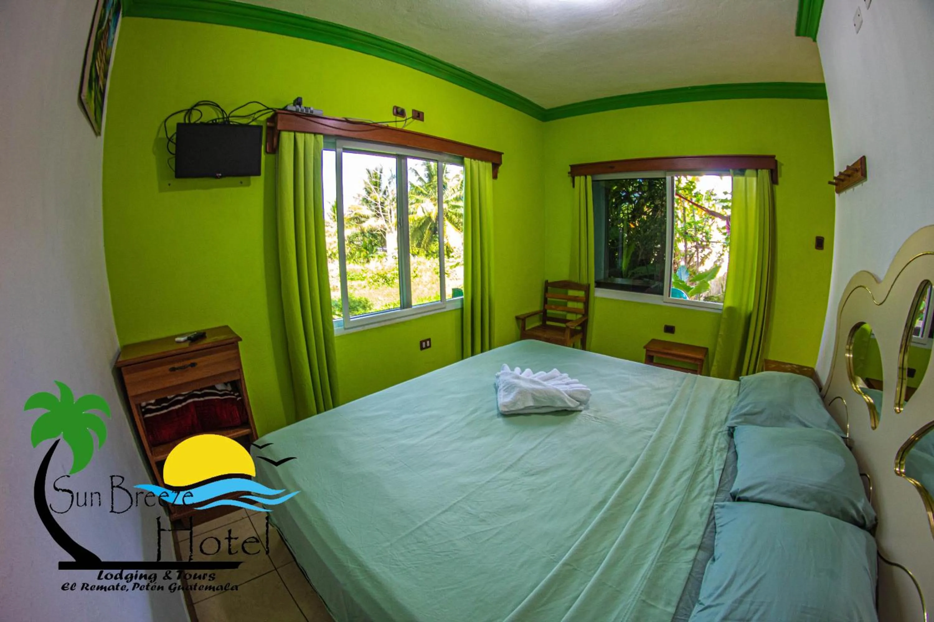 Photo of the whole room, Bed in Sun Breeze Hotel