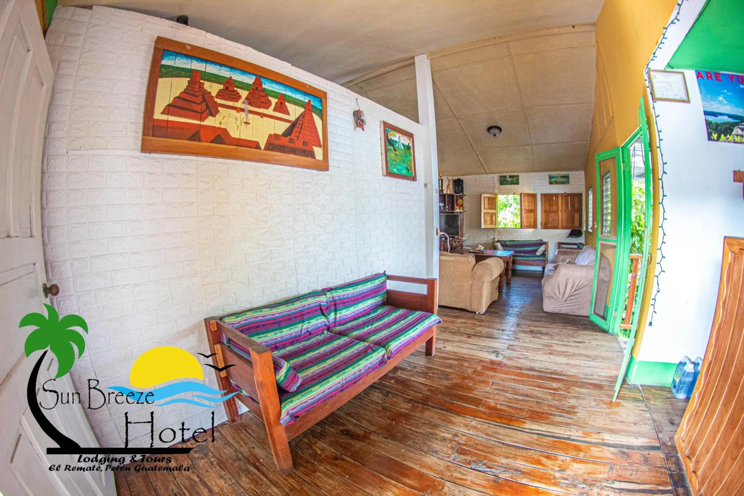 Living room in Sun Breeze Hotel