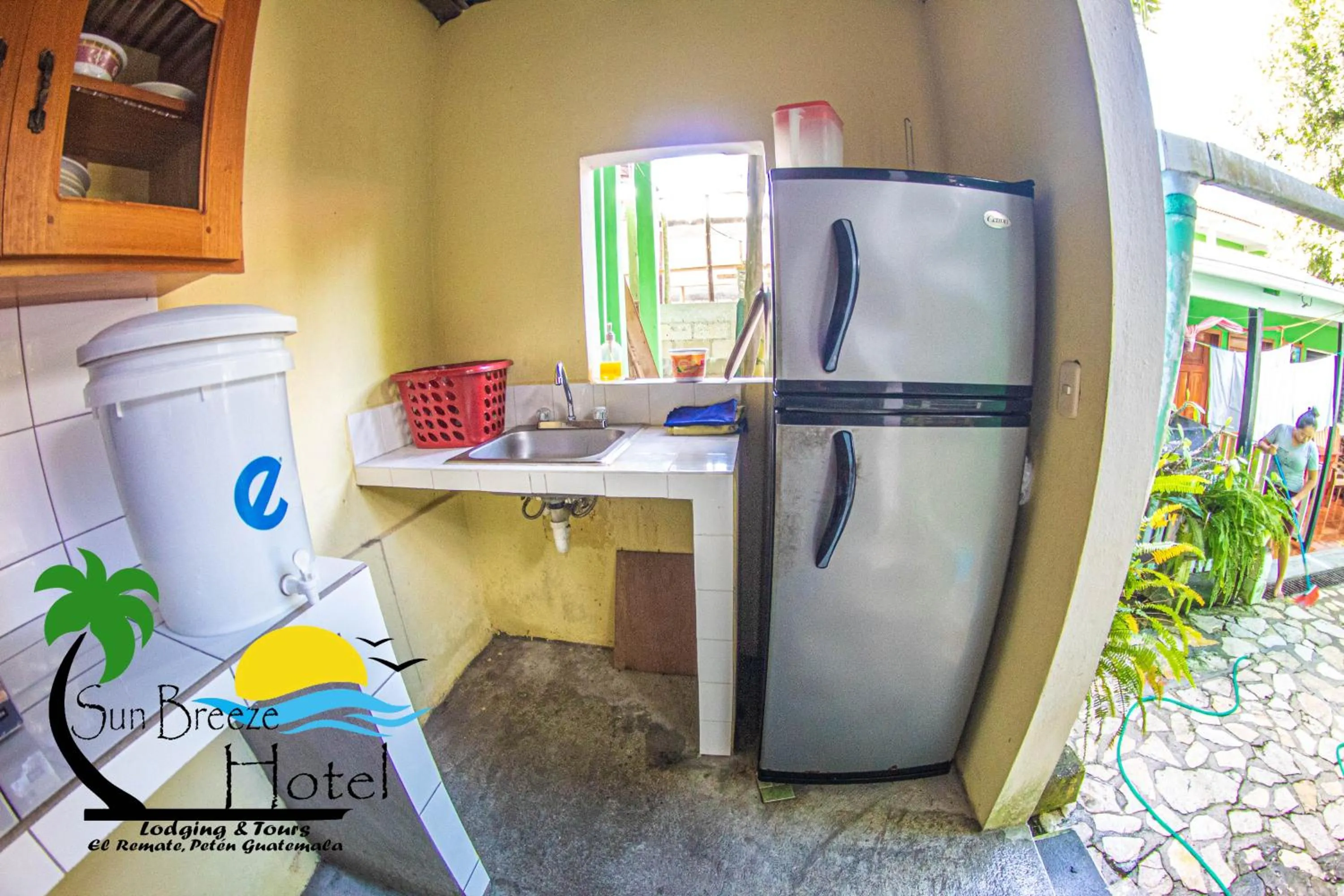 Kitchen or kitchenette in Sun Breeze Hotel