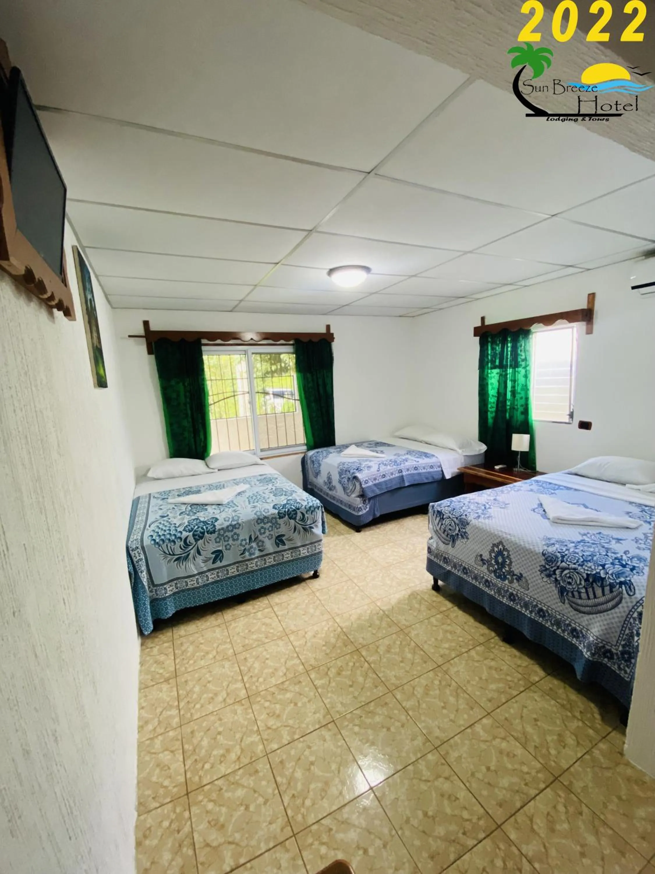 Photo of the whole room, Bed in Sun Breeze Hotel