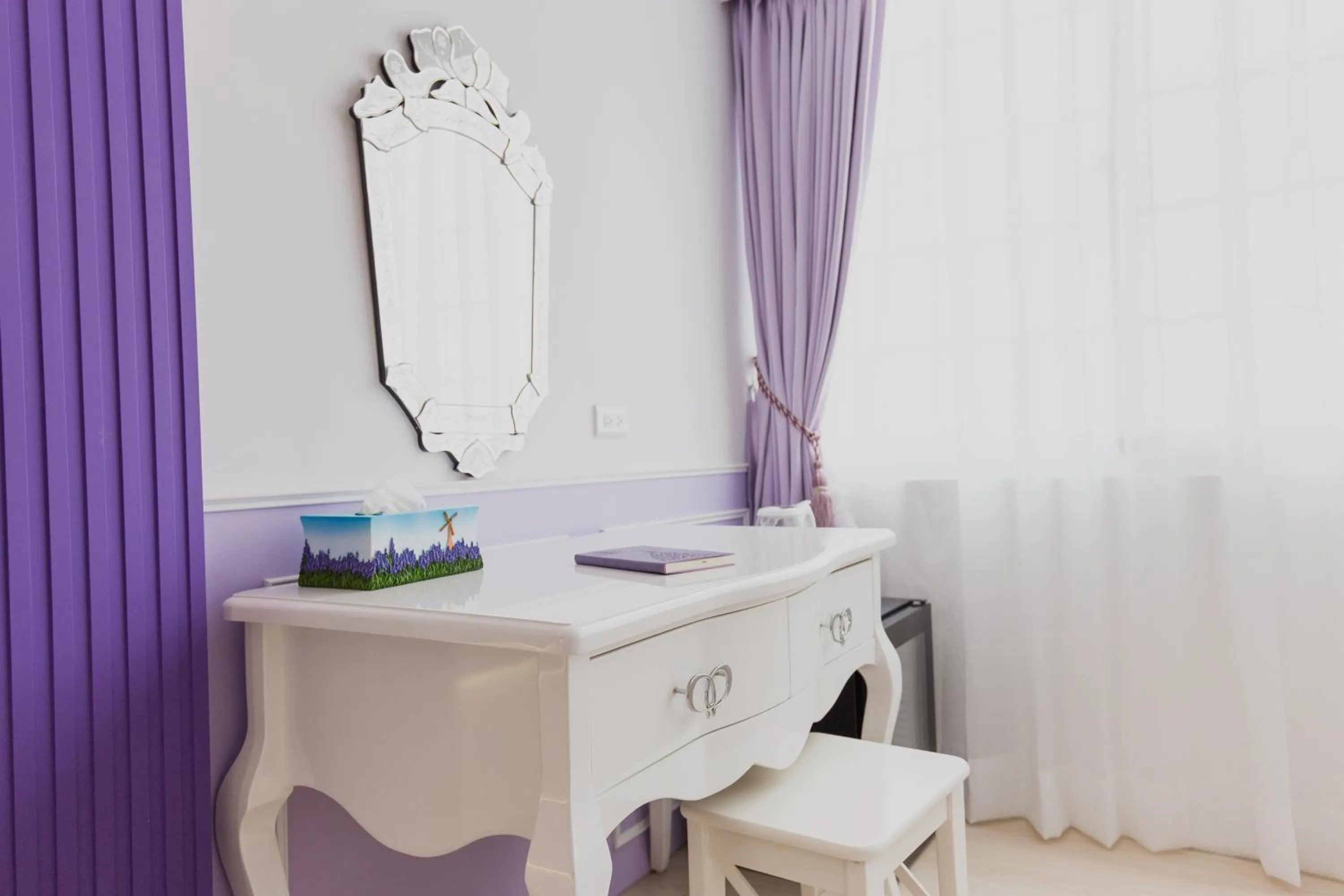 Seating area in 瑞豐夜市 Welcome The Sun Enjoy The Moon