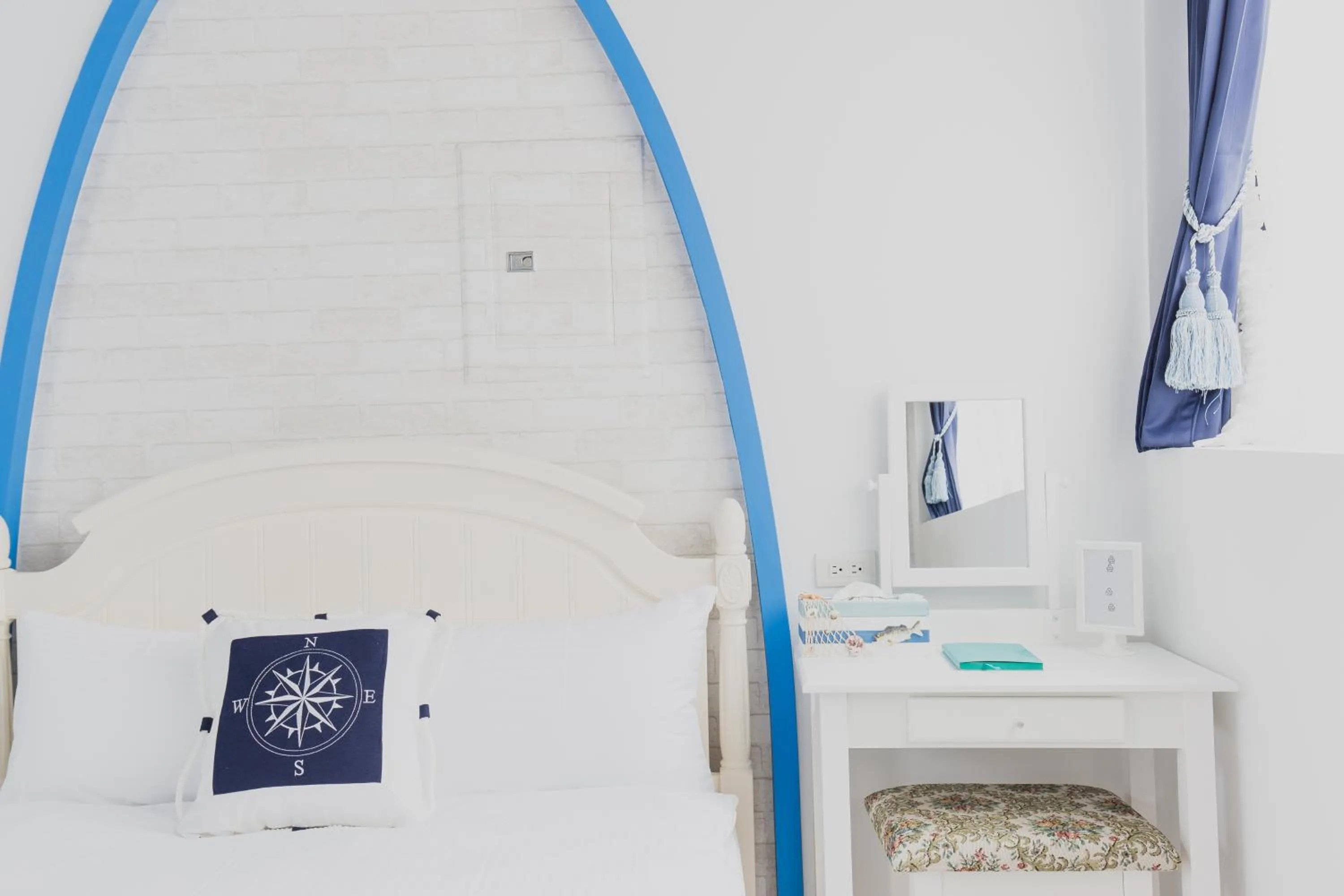 Seating area, Bed in 瑞豐夜市 Welcome The Sun Enjoy The Moon