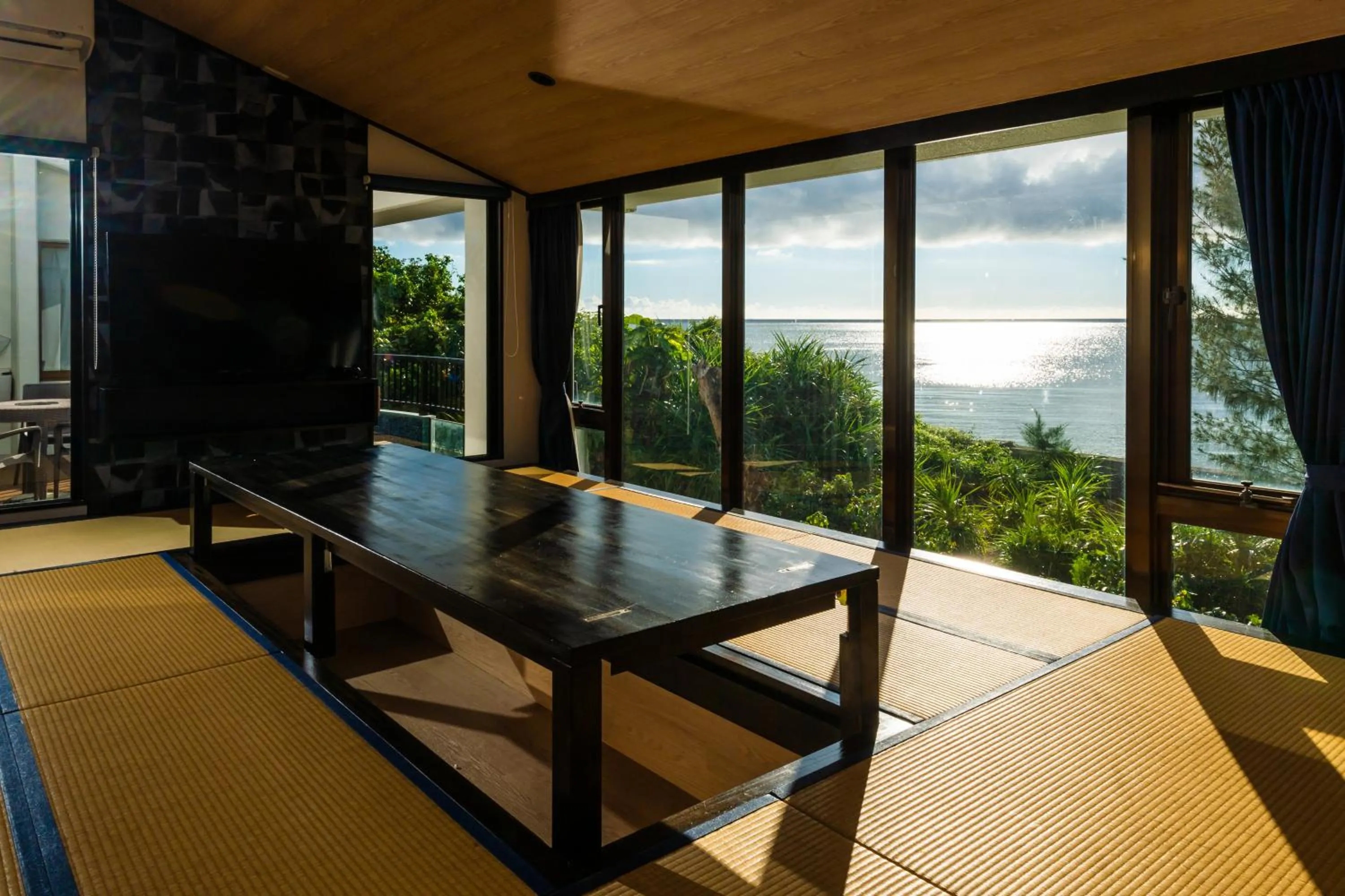 Day in The Peridot Smart Hotel Tancha Ward