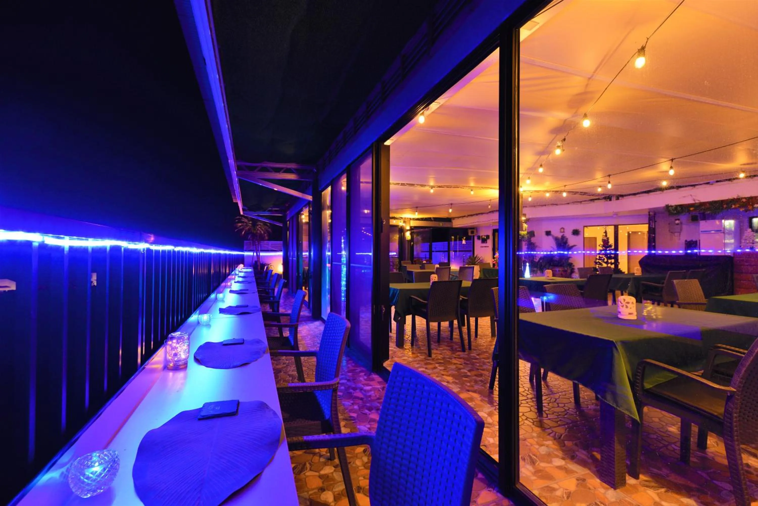 Restaurant/places to eat in The Peridot Smart Hotel Tancha Ward